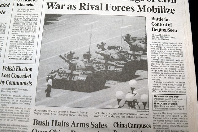 TANK MAN Tiananmen Square Beijing China Protests Massacre PHOTO 1989 Newspaper TANK MAN Tiananmen Square Beijing China Protests Massacre PHOTO 1989 Newspaper