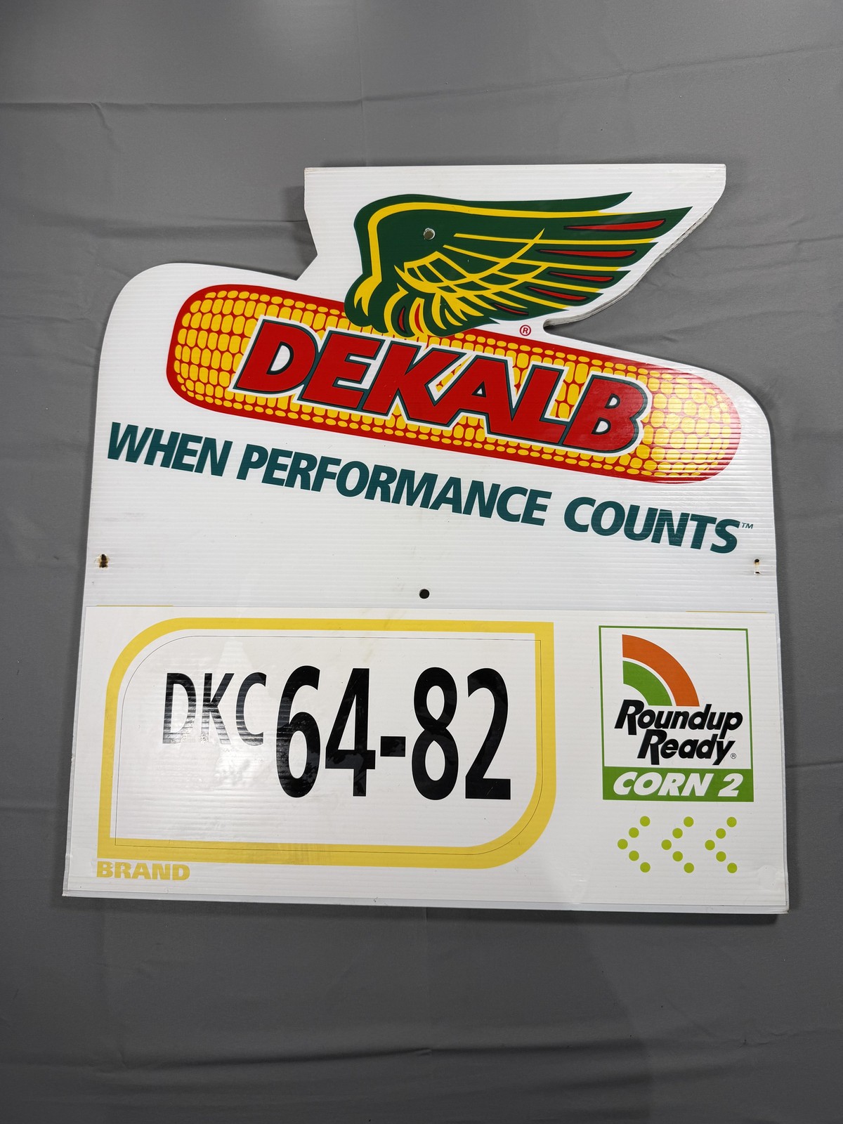 Vintage Dekalb Seed Corn Field Sign DKC 64-82 Roundup Ready Corn 2 White Farm Vintage Dekalb Seed Corn Field Sign DKC 64-82 Roundup Ready Corn 2 White Farm