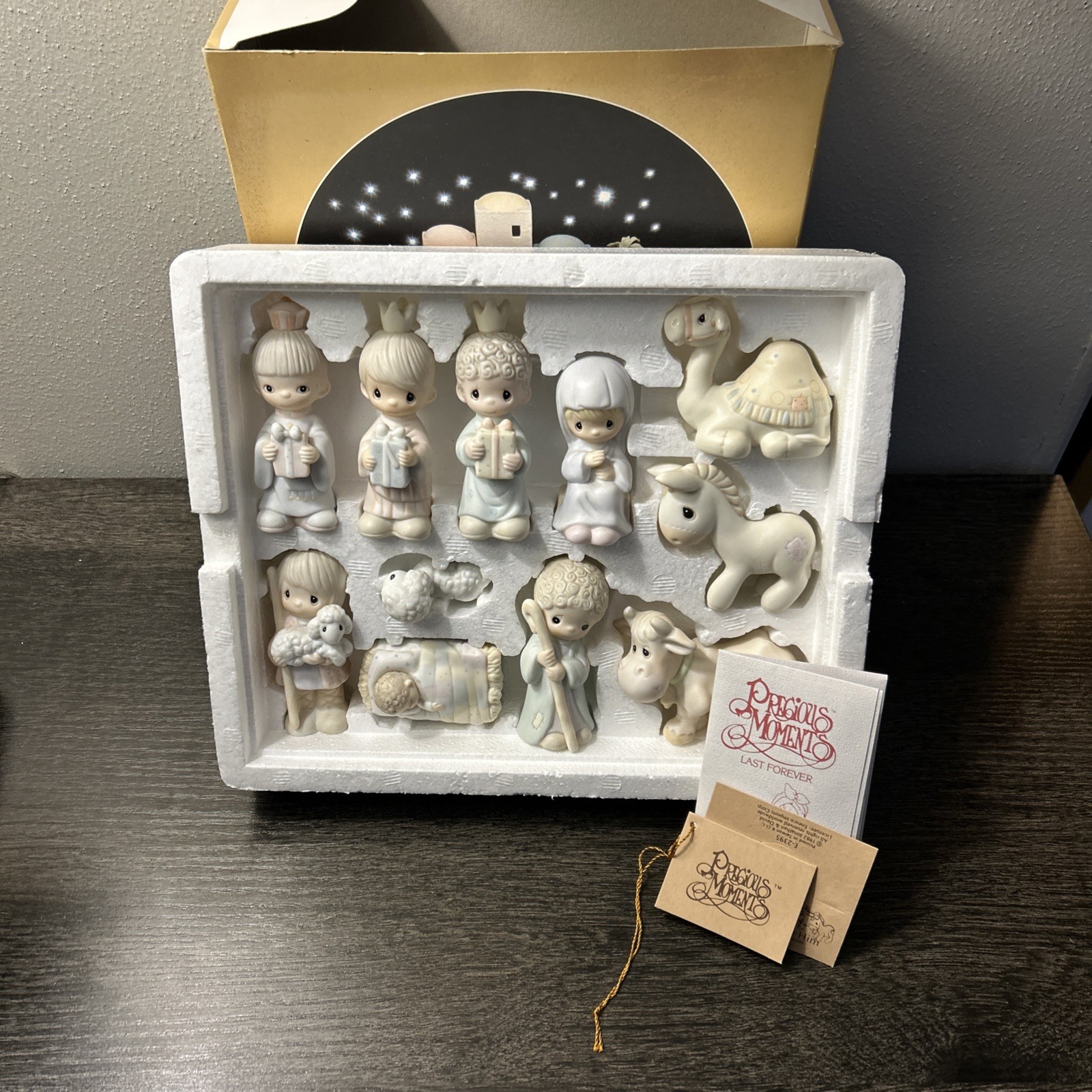 Precious Moments Come Let Us Adore Him Nativity Figurines 1982 Vintage E2395