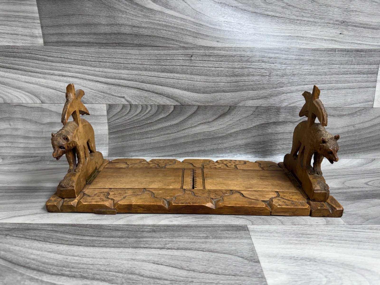 ANTIQUE HAND-CARVED BLACK FOREST BEAR FOLDABLE EXTENDABLE BOOKEND #'ED 50 RARE ANTIQUE HAND-CARVED BLACK FOREST BEAR FOLDABLE EXTENDABLE BOOKEND #'ED 50 RARE