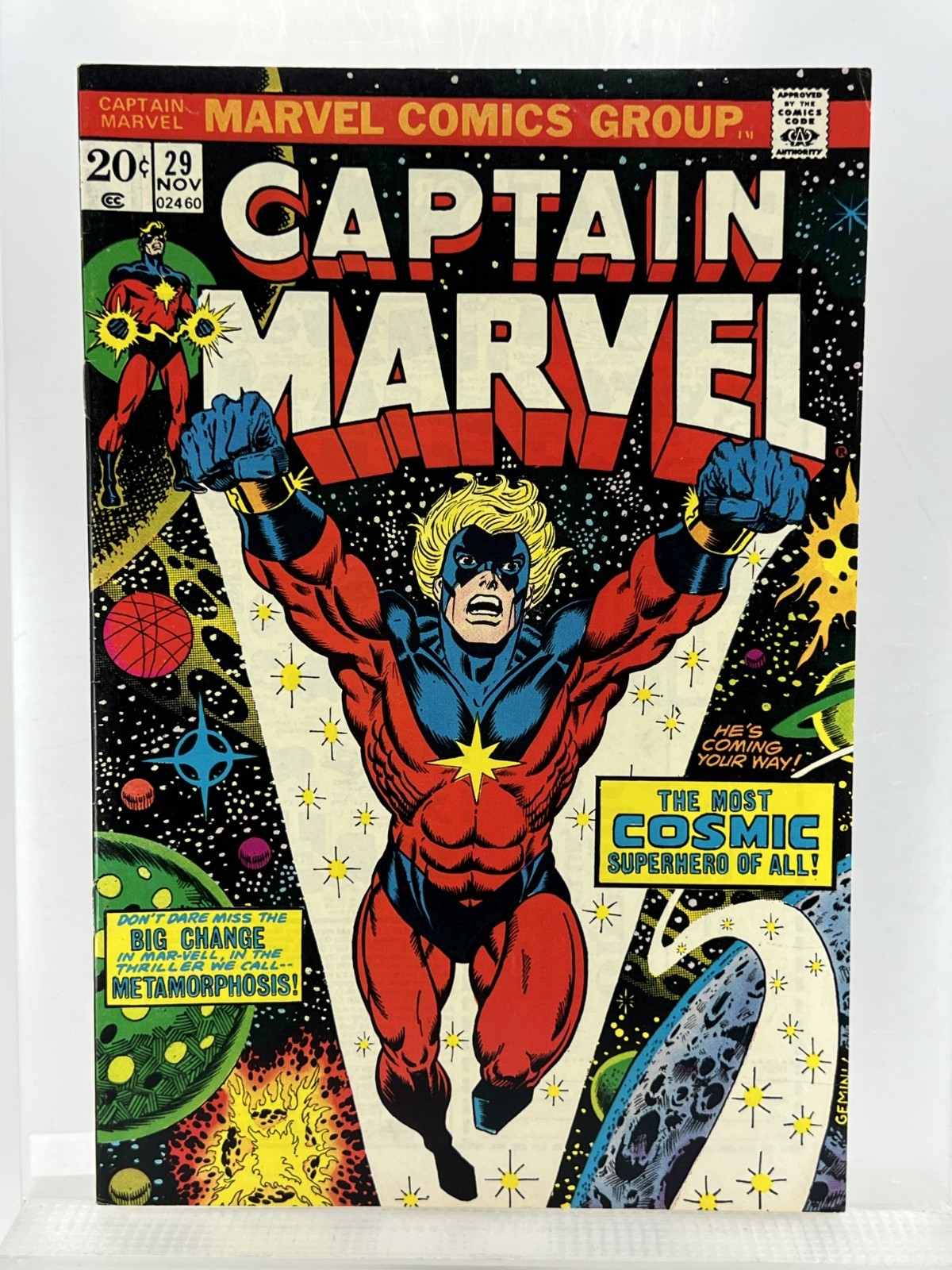 Captain Marvel 29 ~Est. 8.0 ~OW/W pgs ~Lies Flat ~Spine Solid ~Firm Staples ~Key