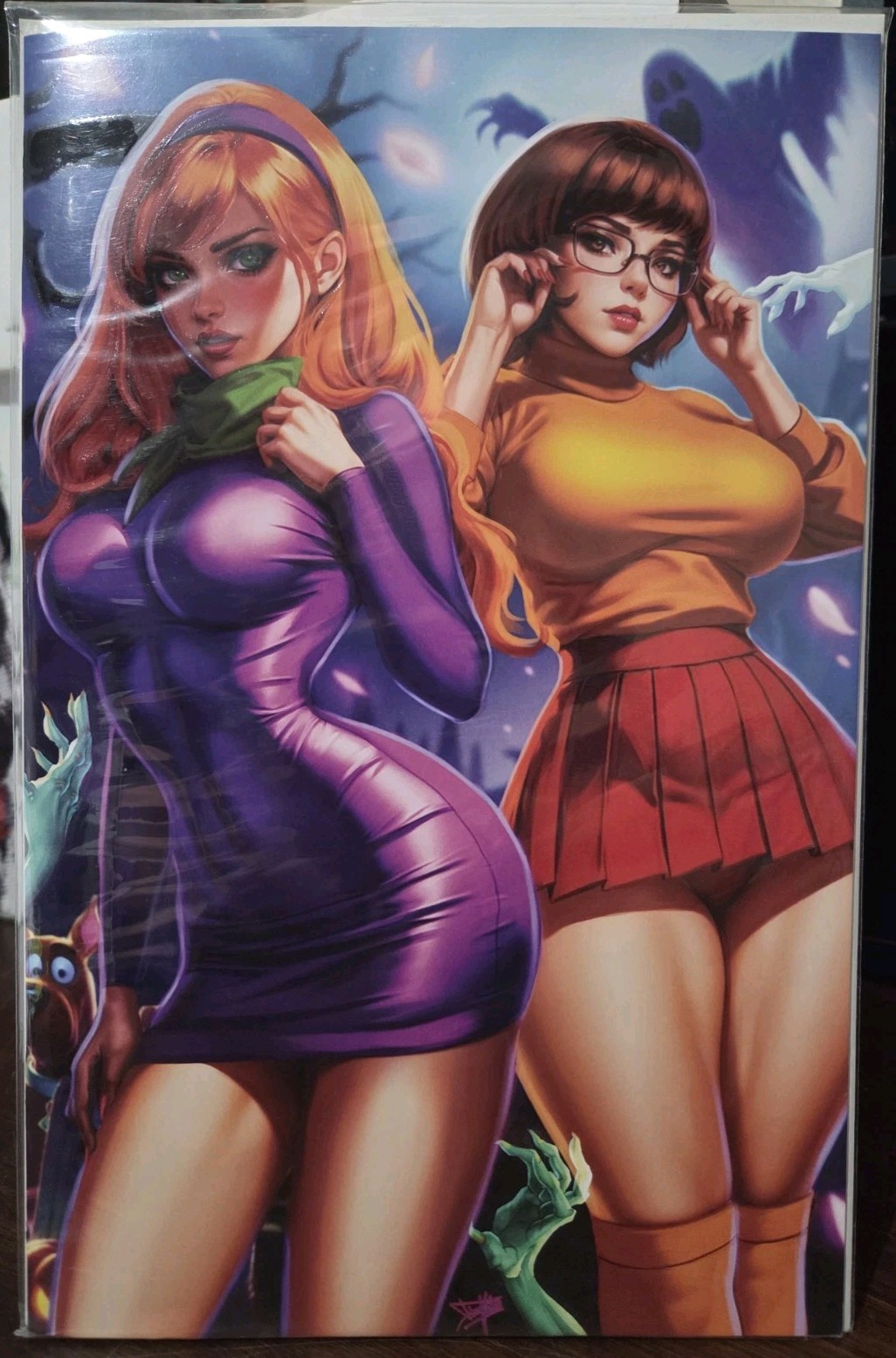 EMBOSSED Skyline #4 Dhaxina Velma & Daphne Cosplay Nice Virgin | LTD 25 | NM EMBOSSED Skyline #4 Dhaxina Velma & Daphne Cosplay Nice Virgin | LTD 25 | NM