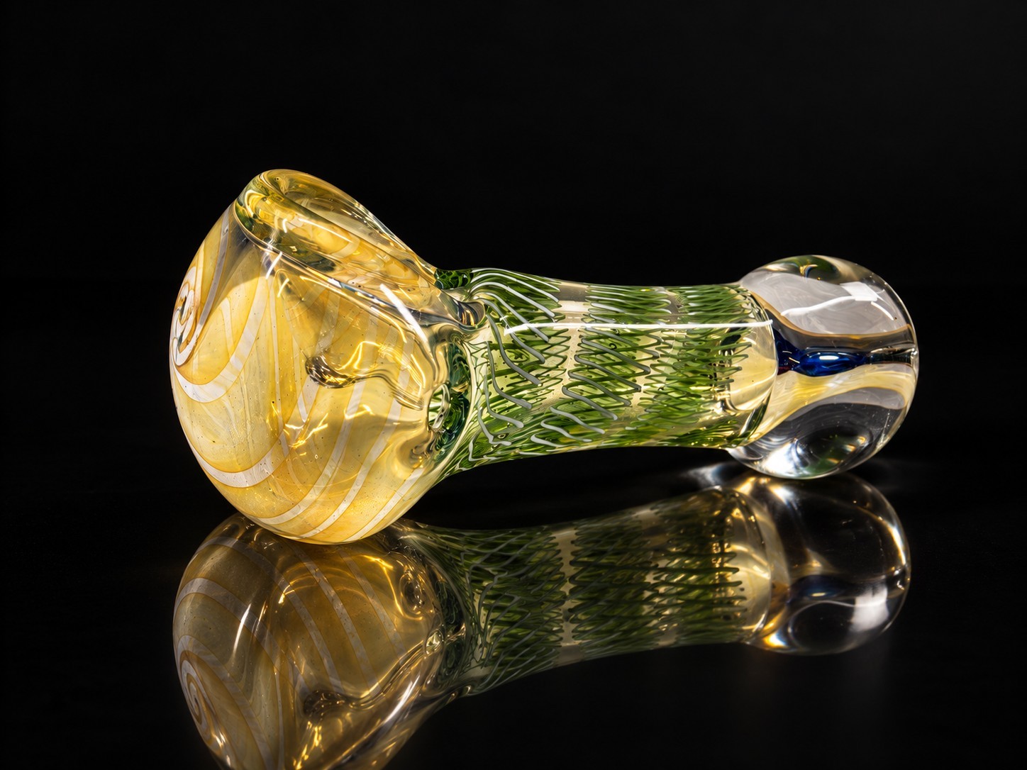 Mini Fumed Green Glass Tobacco Hand Pipe Thick Glass Lattice Design Mini Fumed Green Glass Tobacco Hand Pipe Thick Glass Lattice Design