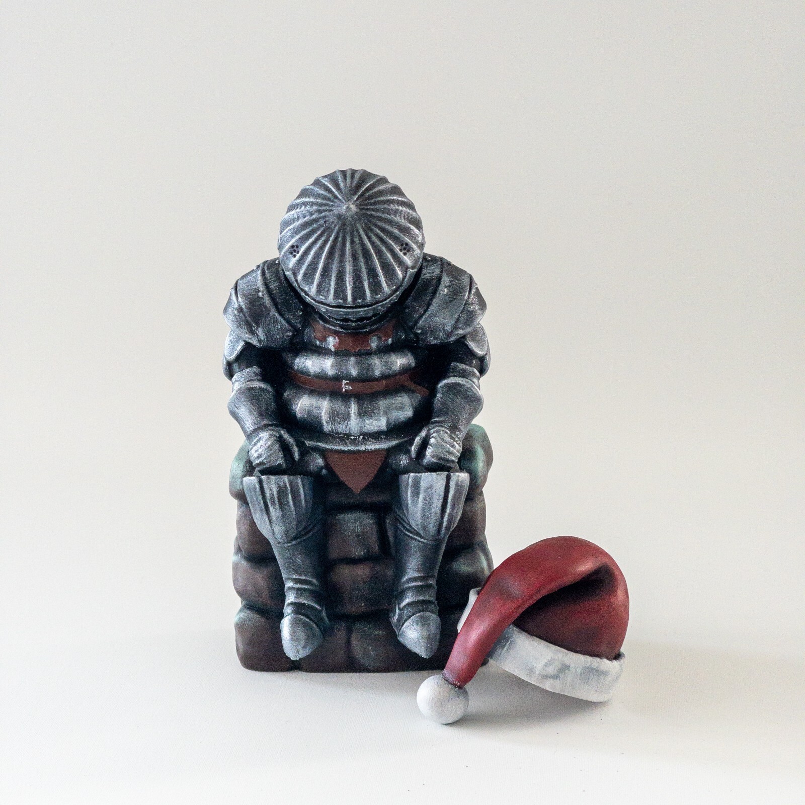 Premium Large Free-sitting Onion knight Statue,Siegmeyer of Catarina Figure,