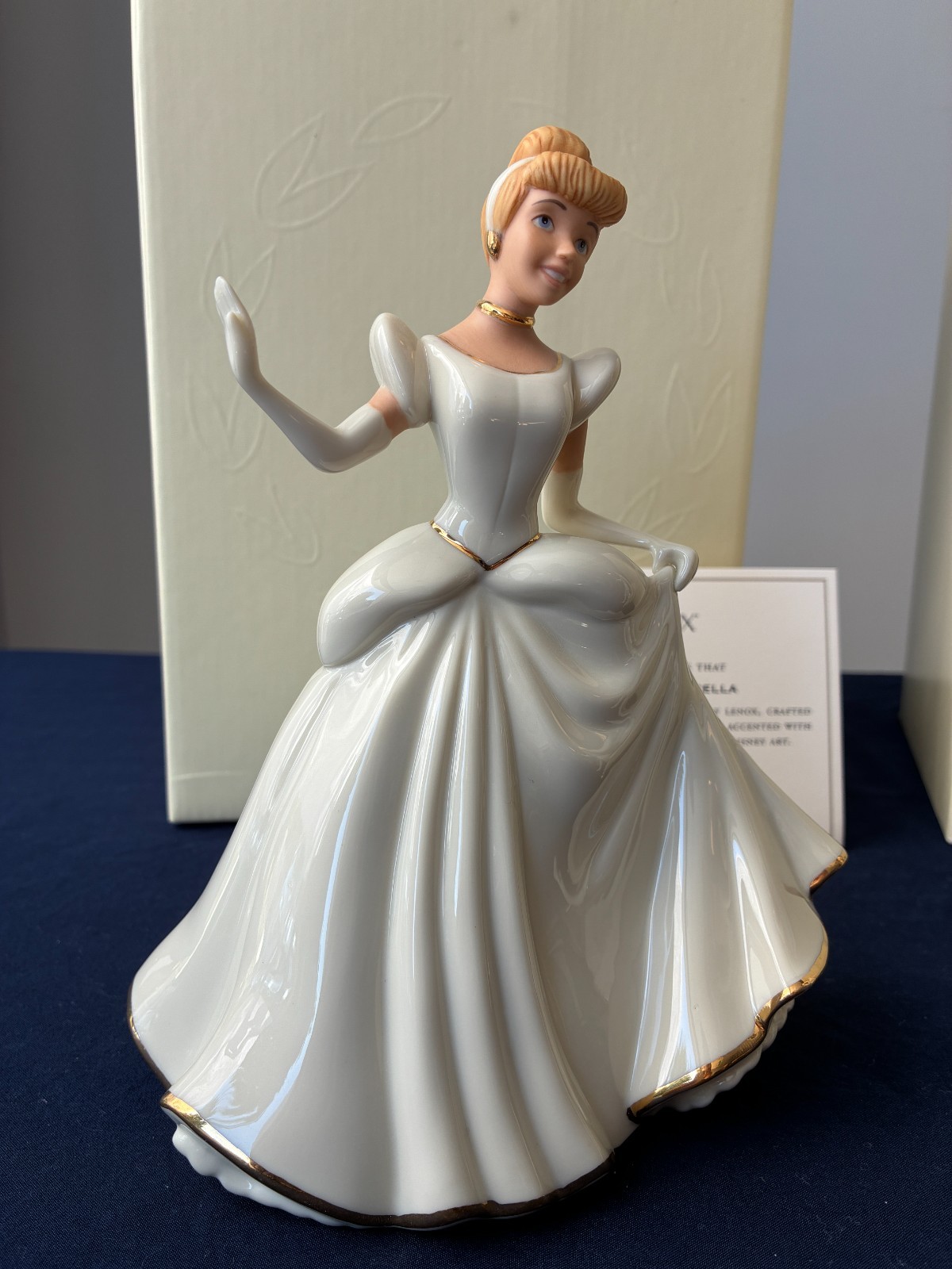 CINDERELLA BY LENOX FIGURINE WITH CERTIFICATE CINDERELLA BY LENOX FIGURINE WITH CERTIFICATE