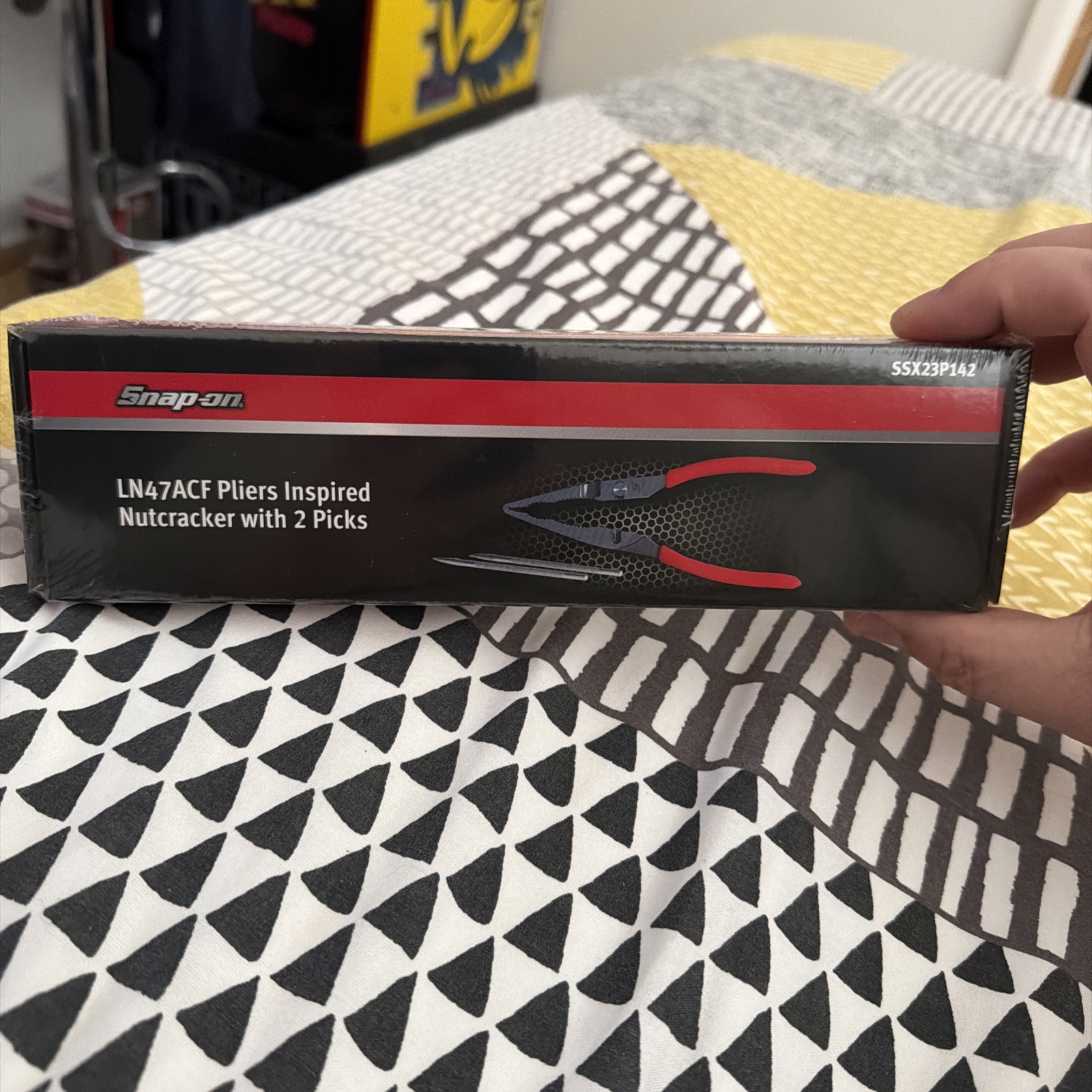Snap-On Tools LN47ACF Pliers Inspired Nutcracker with 2 Picks SSX23P142 SEALED Snap-On Tools LN47ACF Pliers Inspired Nutcracker with 2 Picks SSX23P142 SEALED