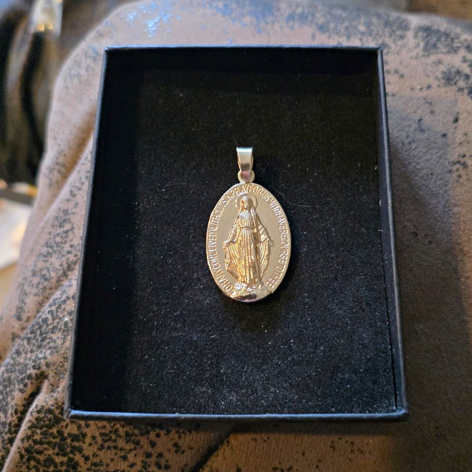 Heavy High Quality 14k Miraculous Medal Oval Virgin Mary Pendant 14 Grams