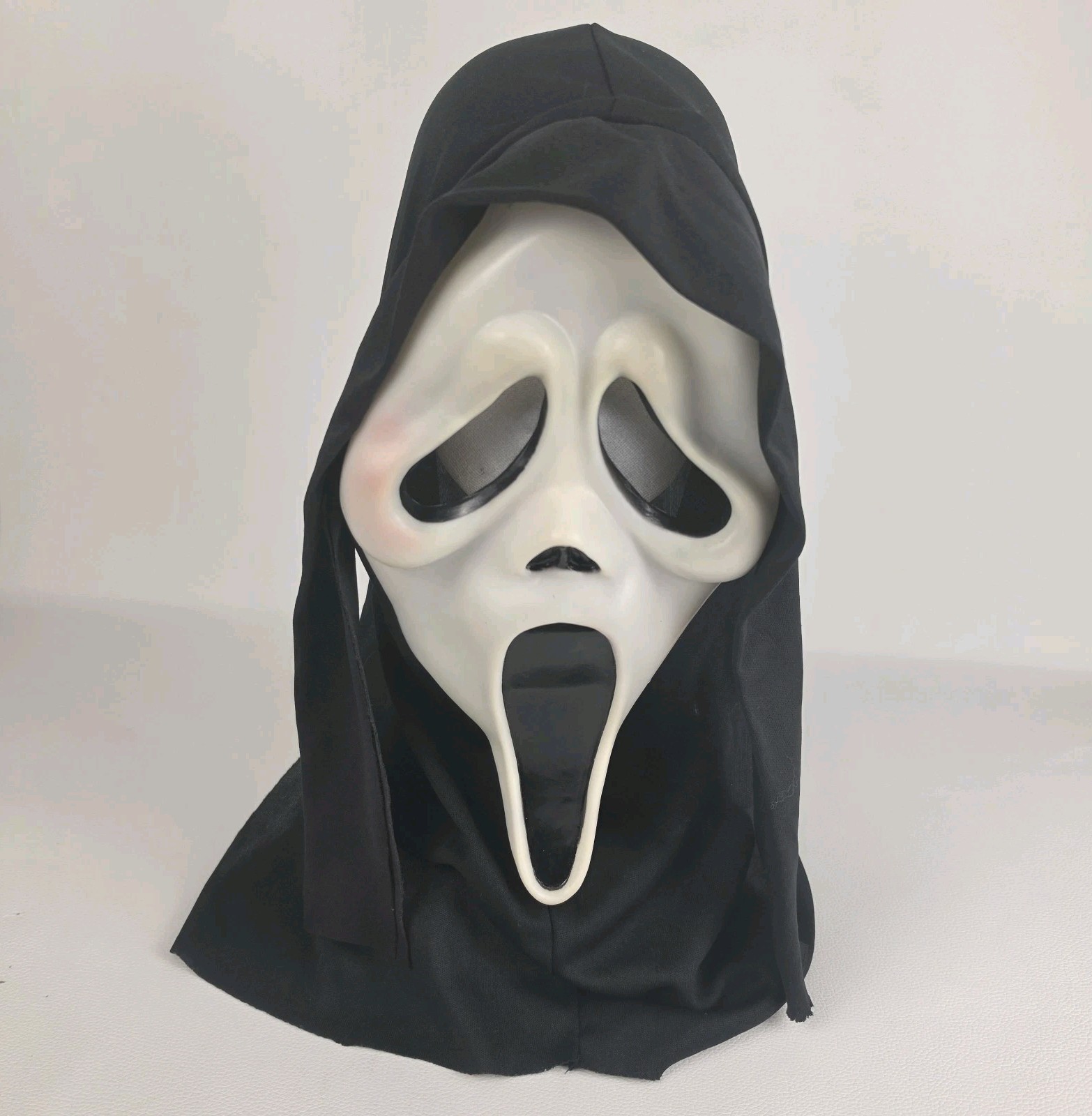 Ghostface Scream Mask Easter Unlimited 2010 Hooded Halloween Style 9206 Ghostface Scream Mask Easter Unlimited 2010 Hooded Halloween Style 9206