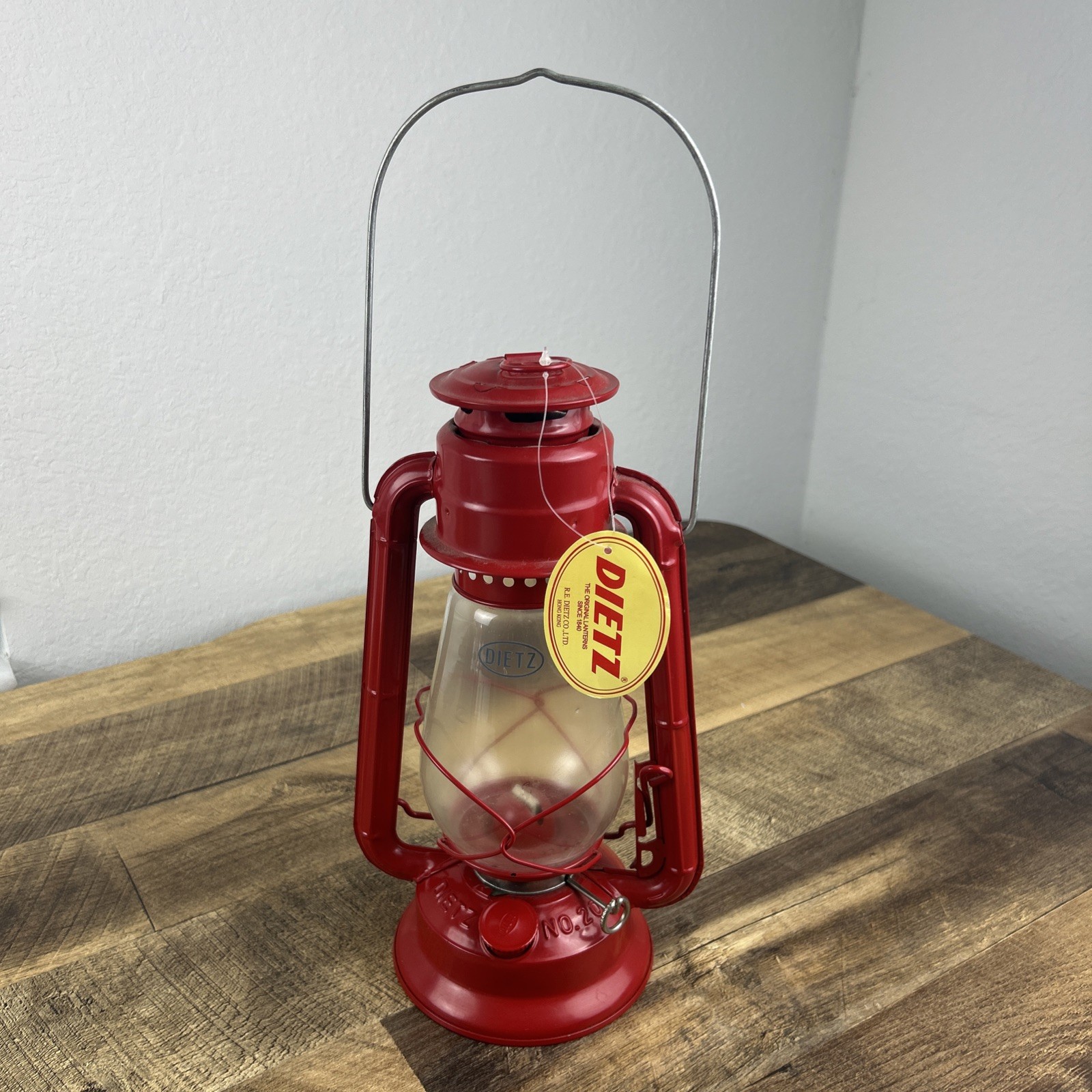 Vintage Dietz Junior No. 20 Red Kerosene Lantern NWT 12 Inch- Has Safety Cut Off Vintage Dietz Junior No. 20 Red Kerosene Lantern NWT 12 Inch- Has Safety Cut Off