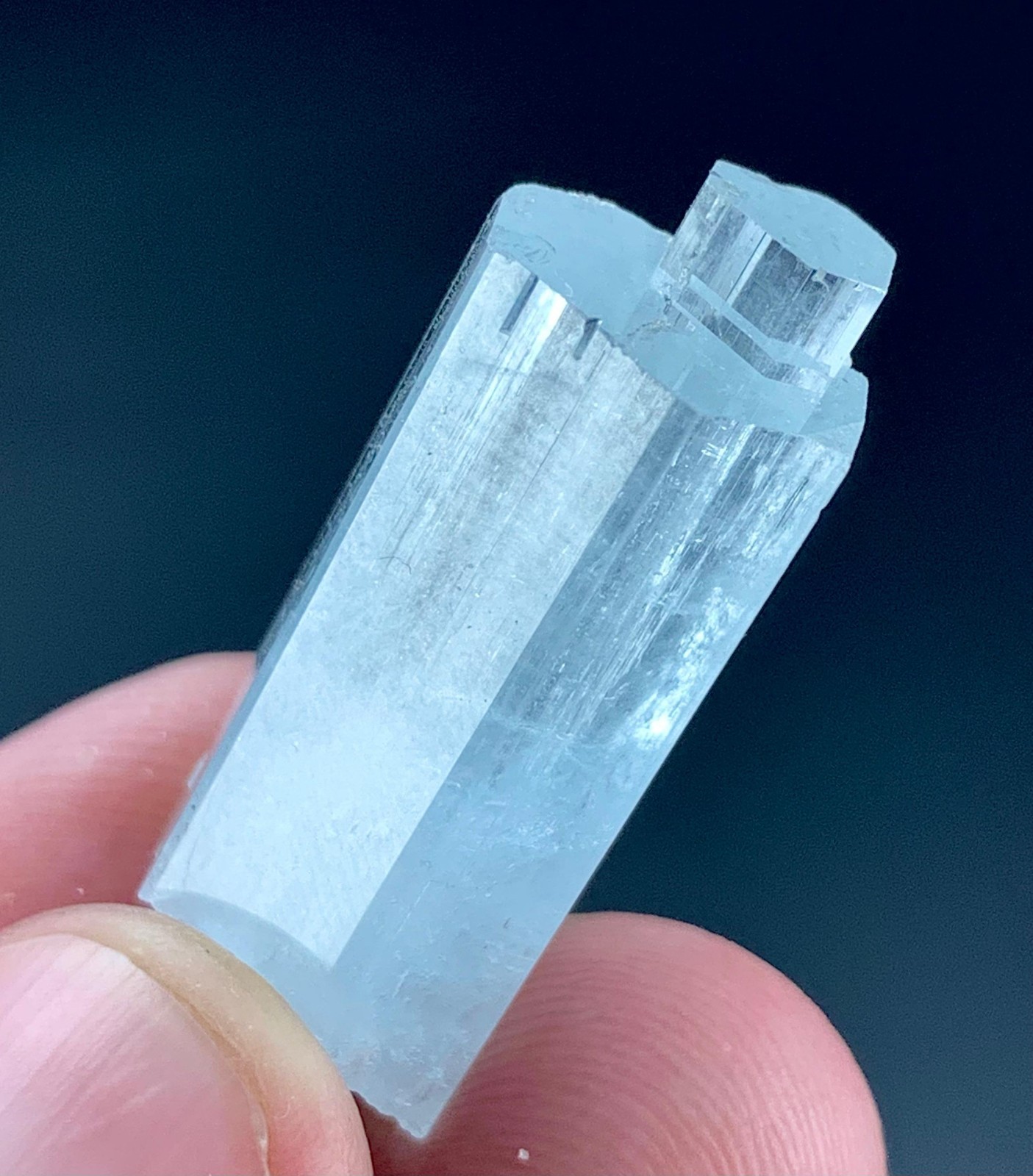 31 Carat Natural Aquamarine Crystal Specimen From Pakistan 31 Carat Natural Aquamarine Crystal Specimen From Pakistan