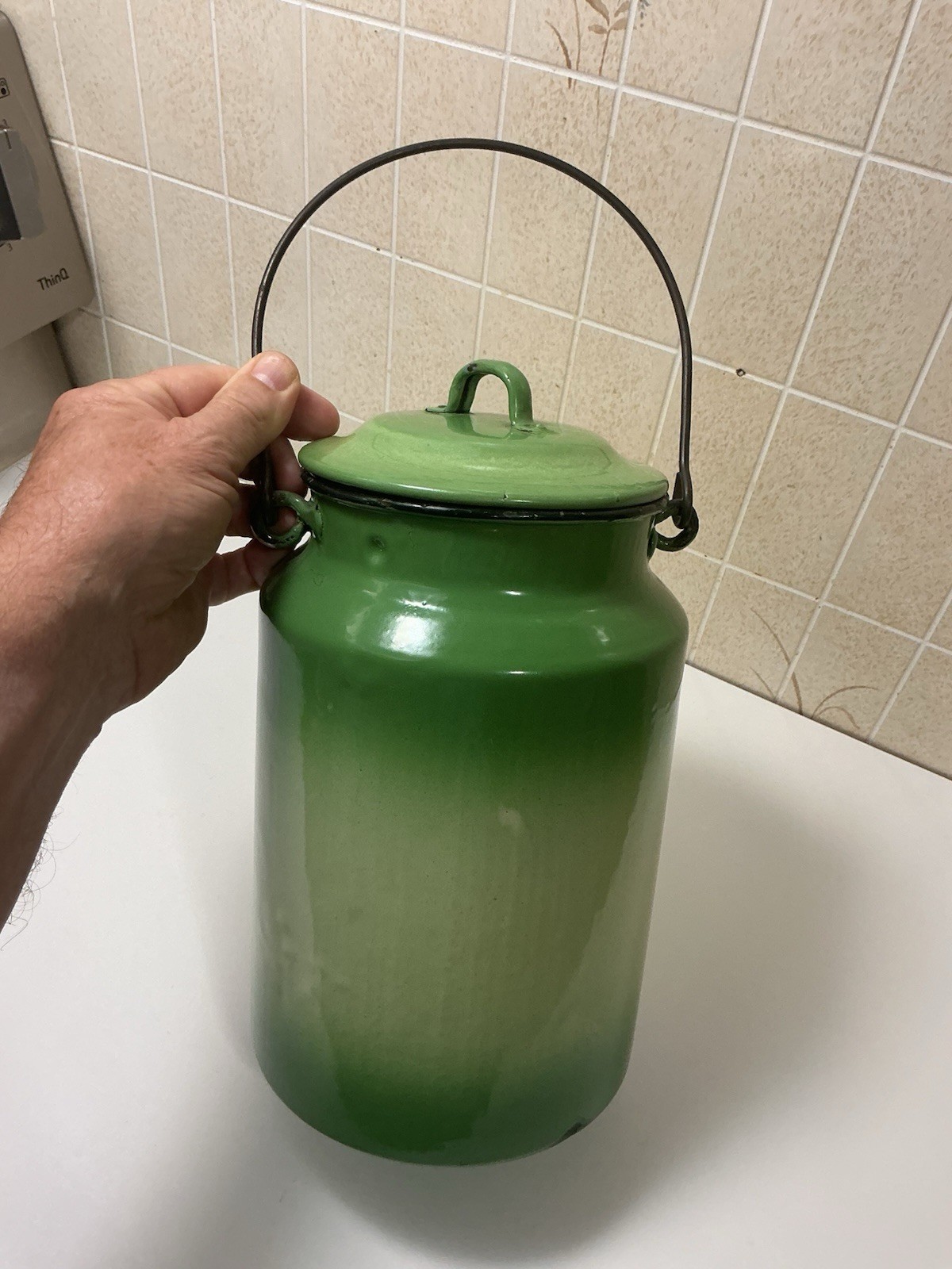 VERY RARE MINT GREEN IVORY FADE MILK/CREAM CAN 1900s GRANITEWARE ENAMELWARE VERY RARE MINT GREEN IVORY FADE MILK/CREAM CAN 1900s GRANITEWARE ENAMELWARE