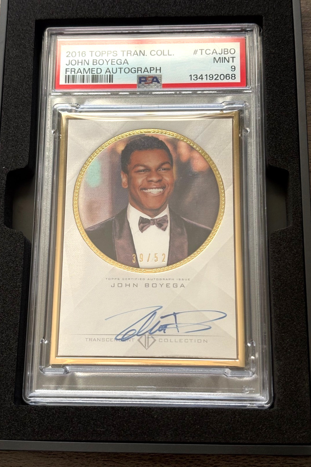 2016 TOPPS STAR WARS TRANSCENDENT JOHN BOYEGA FINN AUTOGRAPH CARD PSA 9 MINT /52 2016 TOPPS STAR WARS TRANSCENDENT JOHN BOYEGA FINN AUTOGRAPH CARD PSA 9 MINT /52