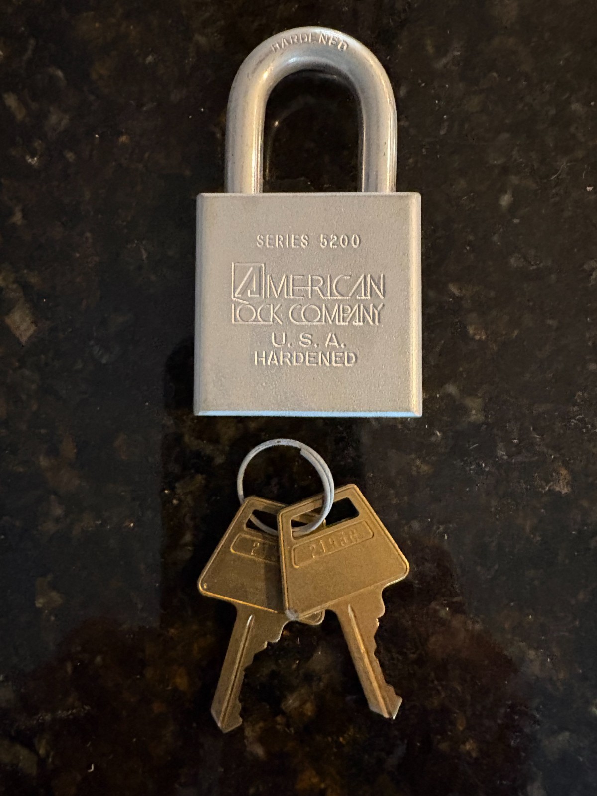 Vtg Box of 6 Hardened Steel U.S. Padlocks American Lock 5200 Military USA Made.