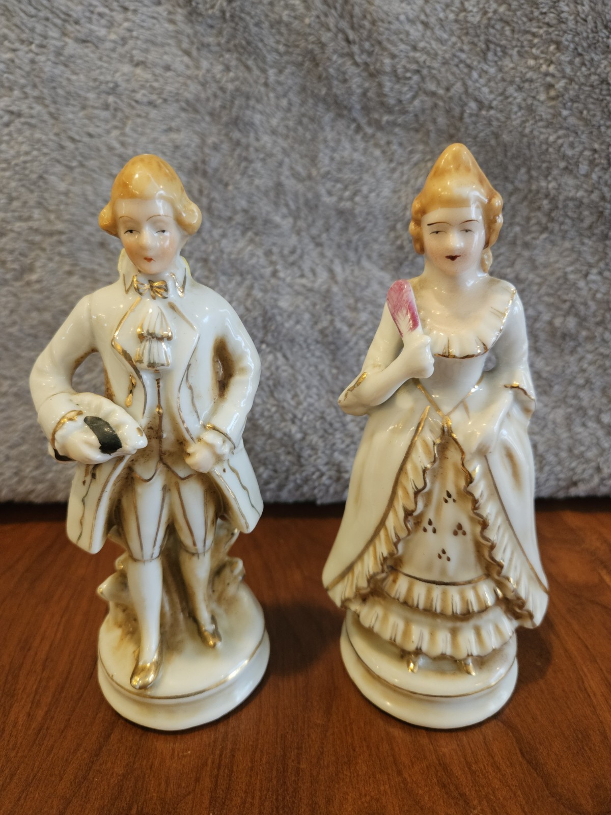 Vintage Hadson Made in Occupied Japan Porcelain Colonial Couple Figurines – 6.5" Vintage Hadson Made in Occupied Japan Porcelain Colonial Couple Figurines – 6.5"