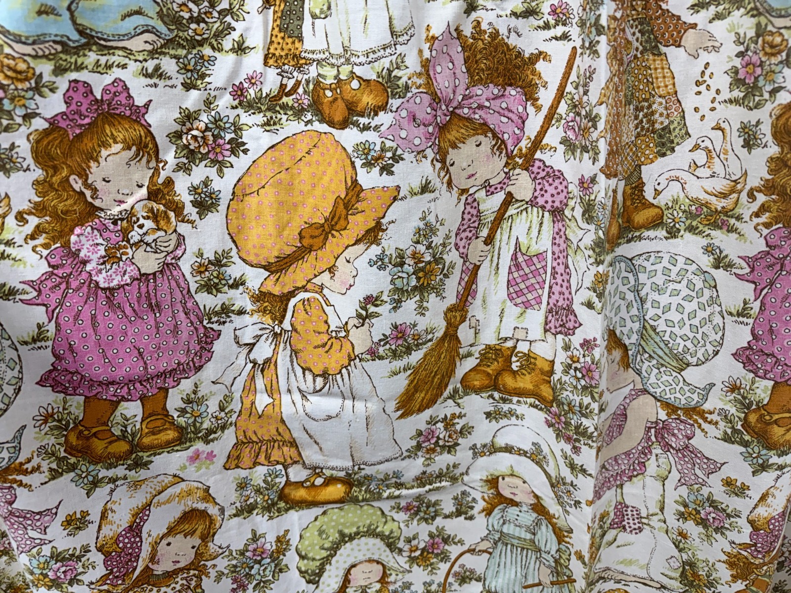 RARE 1970s British Holly Hobbie Style Sarah Kay "Sun Bonnet Girls" Print Curtain