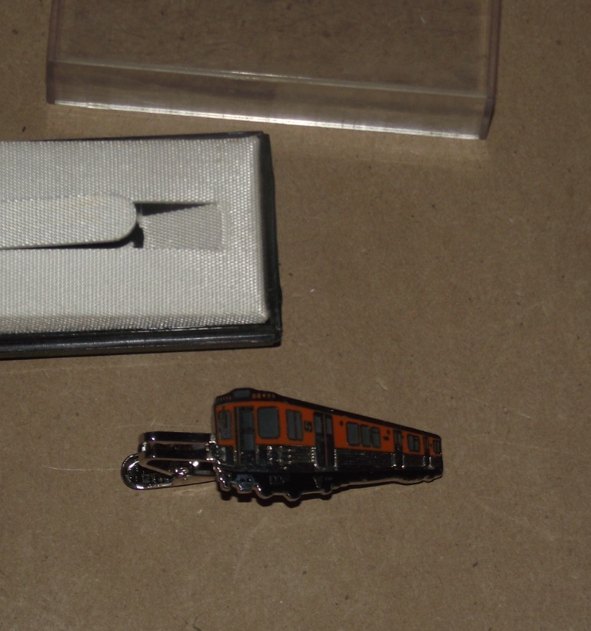 VINTAGE 1982 JAPAN PASSENGER CAR TRAIN TIE BAR CLIP RAILROAD EXC 3