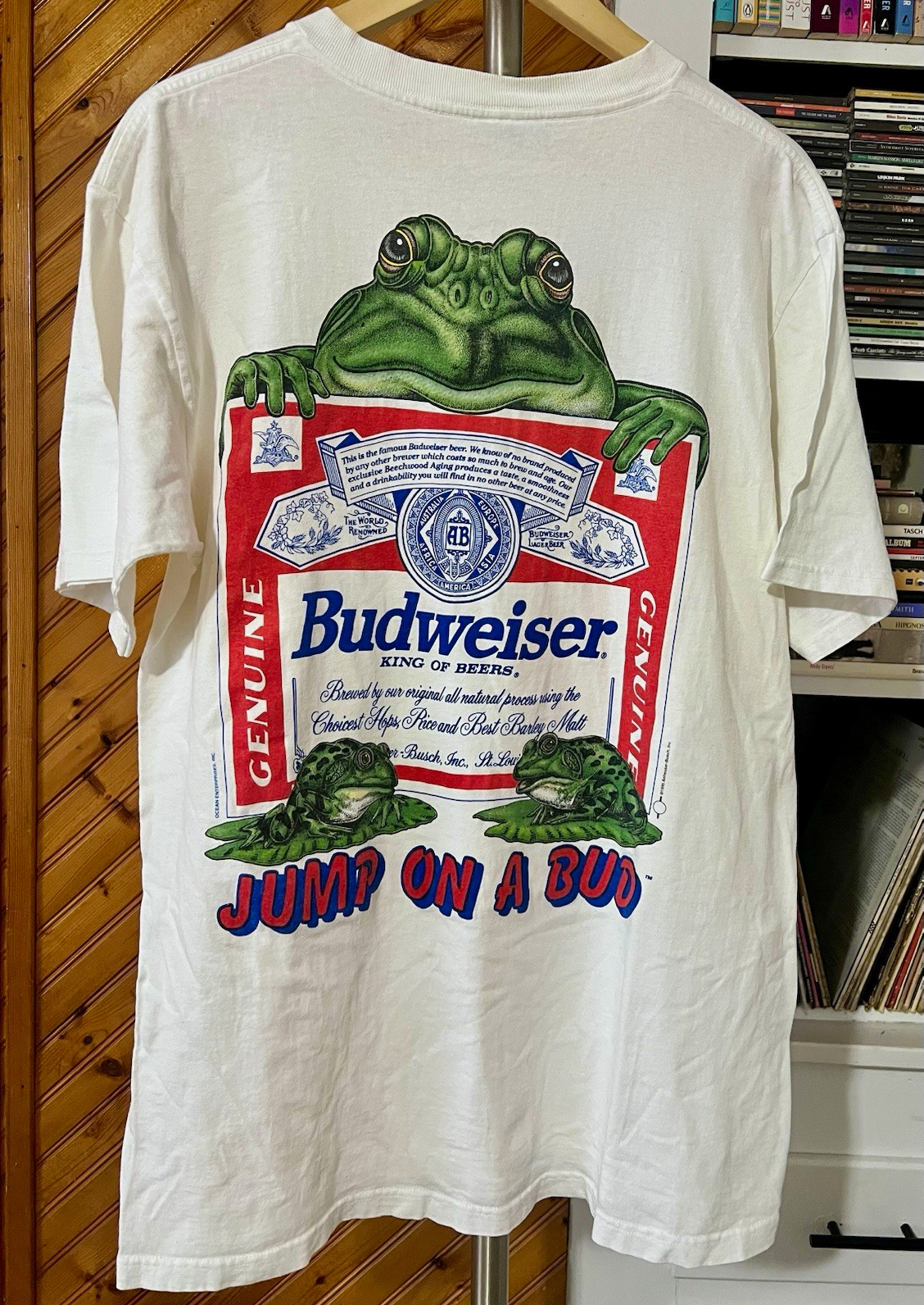 Vintage 1995 Budweiser "Jump On A Bud" Frog Graphic Print White T-Shirt size L Vintage 1995 Budweiser "Jump On A Bud" Frog Graphic Print White T-Shirt size L