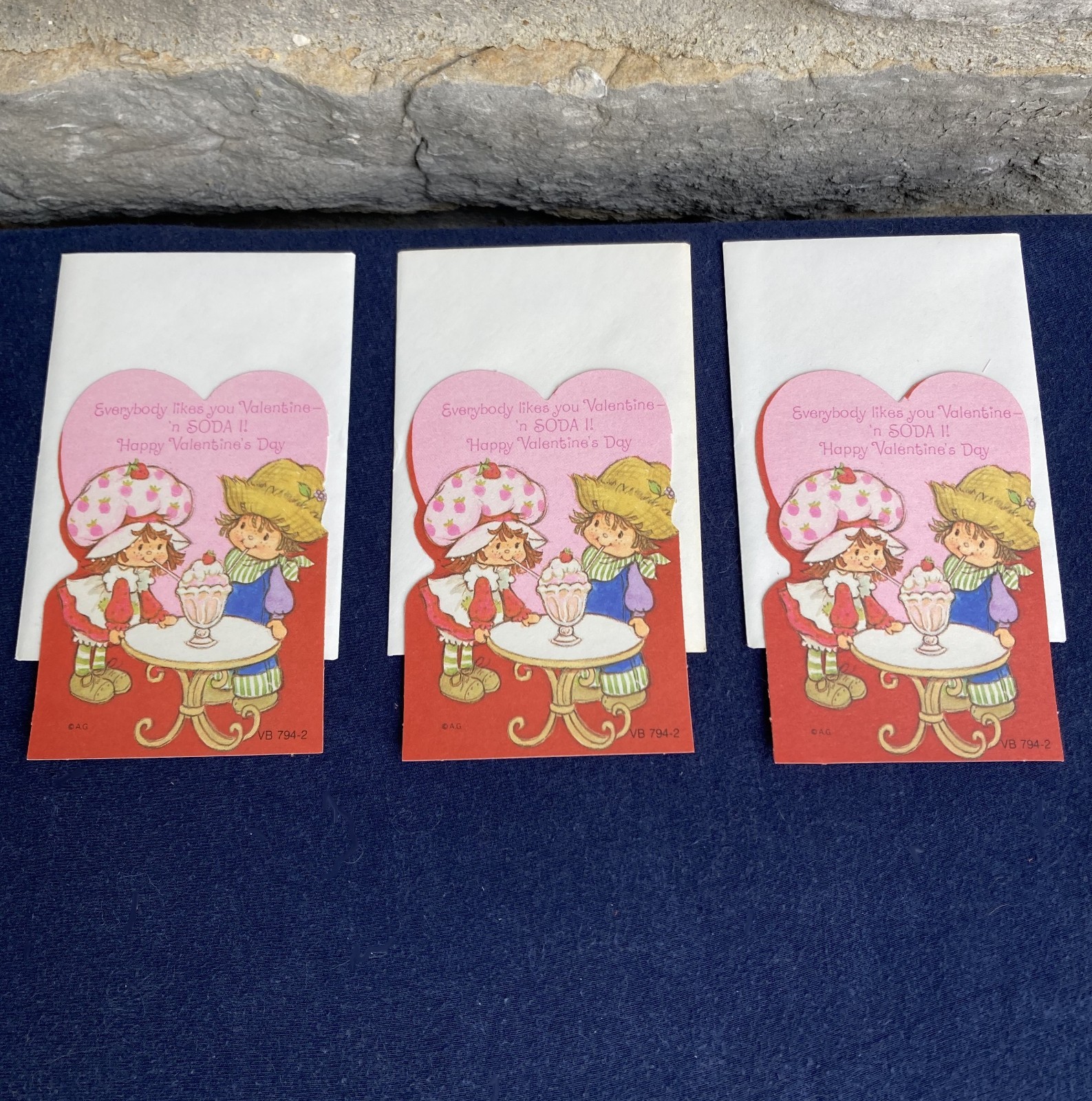 Strawberry Shortcake Valentines Vintage 80's - 3 Cards & 3 Envelops - NEW Unused