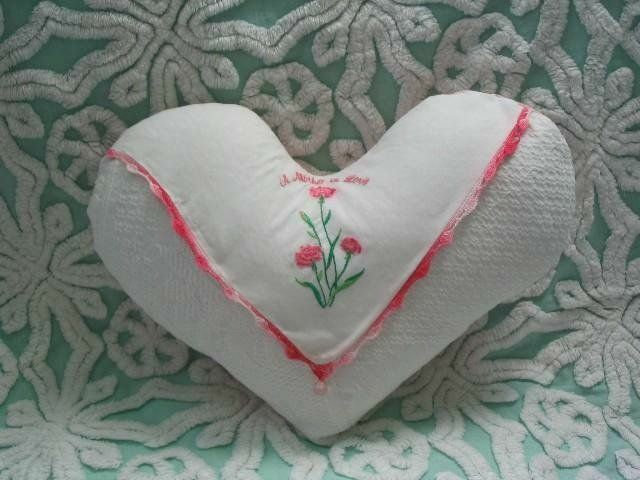 VINTAGE Cottage CHIC * A MOTHER is LOVE * Sweet HEART Matelasse & ROSES PILLOW VINTAGE Cottage CHIC * A MOTHER is LOVE * Sweet HEART Matelasse & ROSES PILLOW