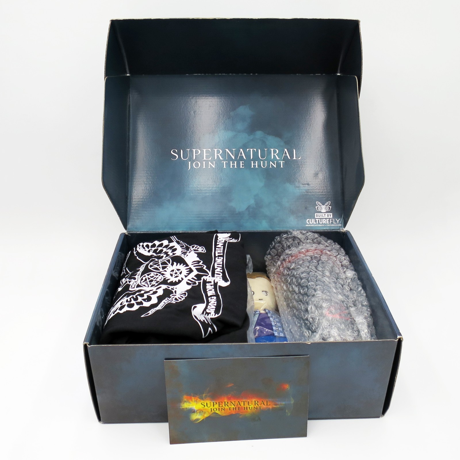 Supernatural Join the Hunt Culturefly Summer 2019 Subscription Box READ DESC Supernatural Join the Hunt Culturefly Summer 2019 Subscription Box READ DESC
