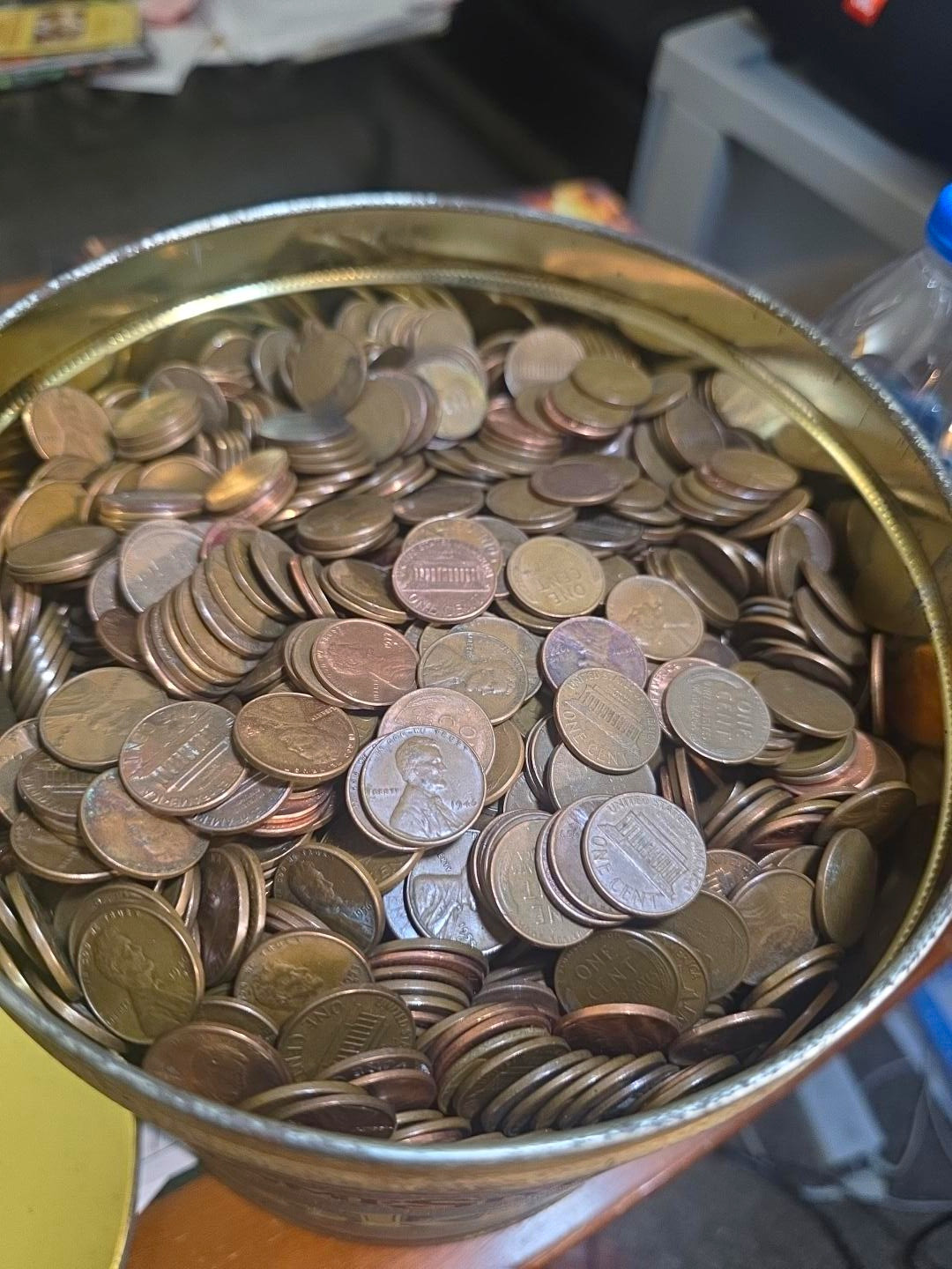 Lot Of 9.000 Cent Copper 1930 To 1982 . It Includes Very Few Later Dates Wheat. Lot Of 9.000 Cent Copper 1930 To 1982 . It Includes Very Few Later Dates Wheat.