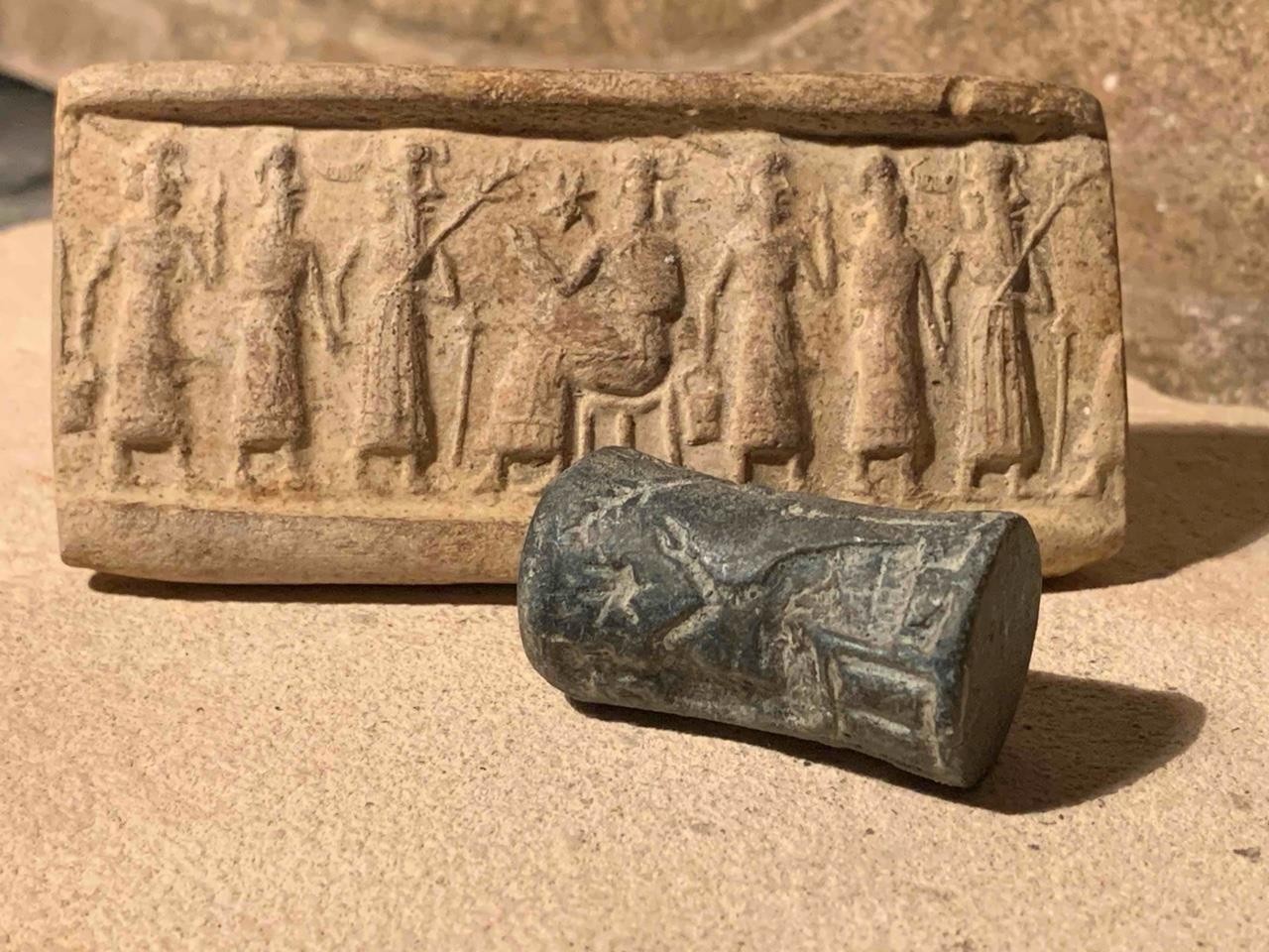 Sumerian / Akkadian Ishtar & Enlil cylinder seal & impression - harvest replica. Sumerian / Akkadian Ishtar & Enlil cylinder seal & impression - harvest replica.