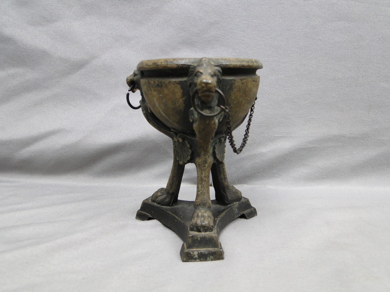 Antique Bronze Brass Urn Cauldron Form Inkwell Lion Head Handles Claw Foot Antique Bronze Brass Urn Cauldron Form Inkwell Lion Head Handles Claw Foot