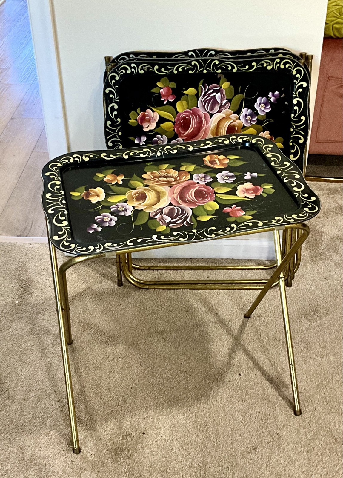 Vintage MCM Toleware Floral Metal TV Trays Set of 2 Folding Brass Stand GUC