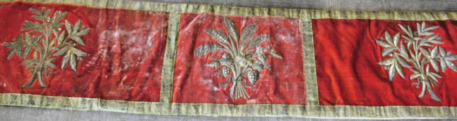 Antique 19thC Velvet Church Altar Frontal Valance Gold Embroidery 70x14 Textile Antique 19thC Velvet Church Altar Frontal Valance Gold Embroidery 70x14 Textile
