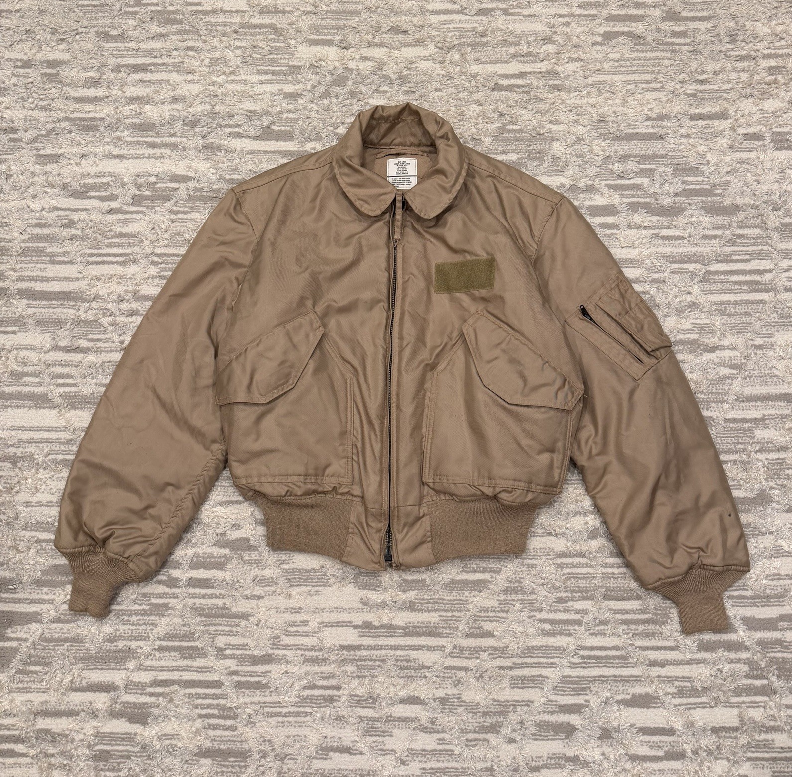 Flyers Cold Weather 45/P Pilot Flight Bomber Jacket Military Men’s Large Read Flyers Cold Weather 45/P Pilot Flight Bomber Jacket Military Men’s Large Read