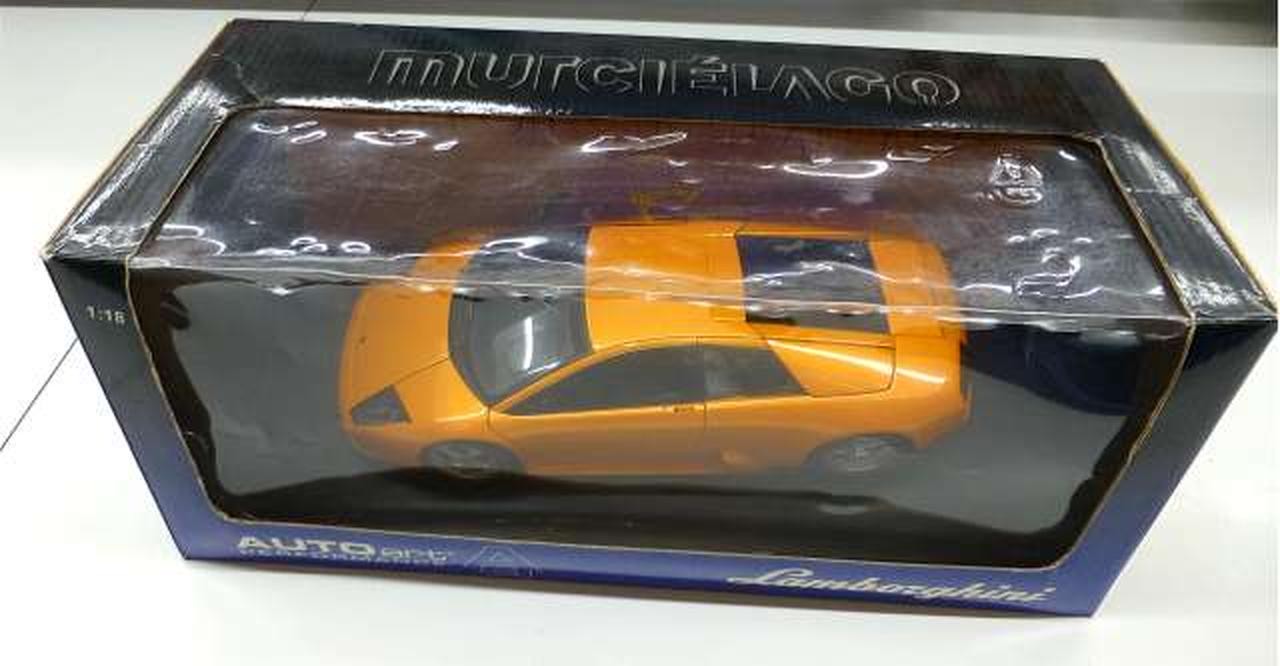AUTOART Lamborghini Murcielago 1/18 scale mini car AUTOART Lamborghini Murcielago 1/18 scale mini car