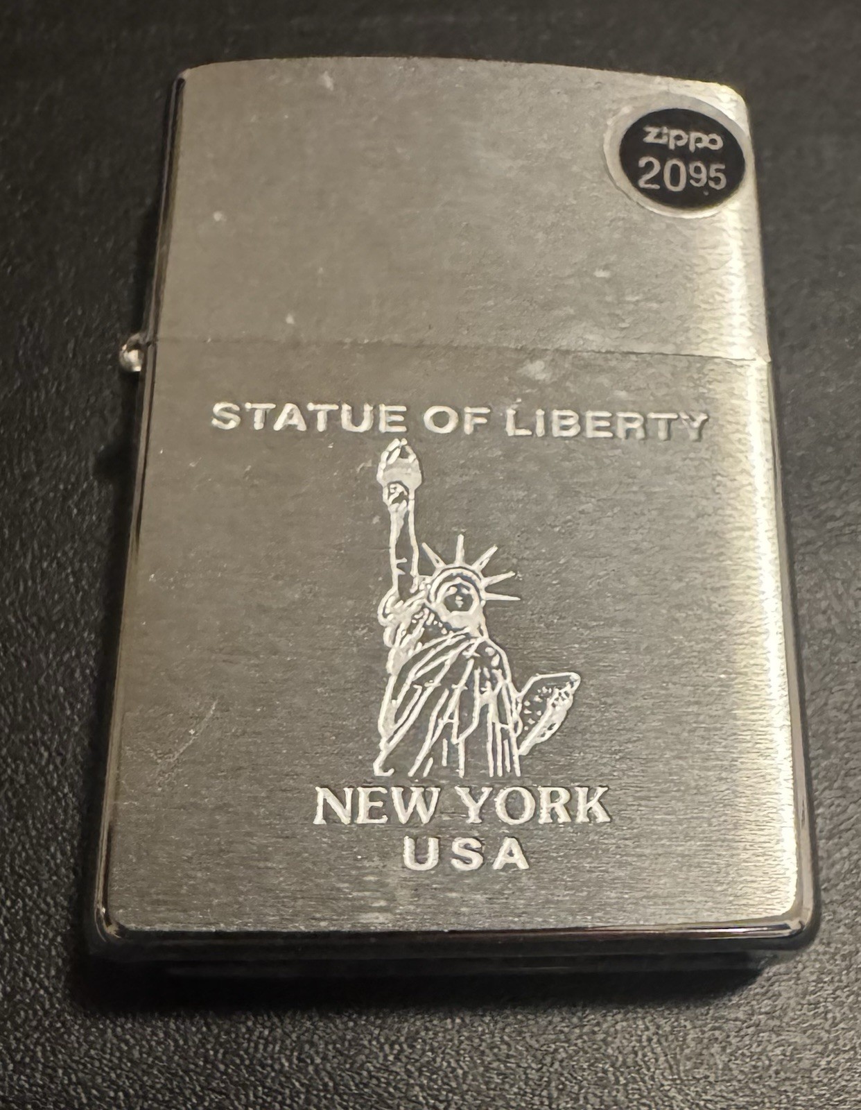 ZIPPO 1997 STATUE OF LIBERTY NEW YORK BRUSHED CHROME LIGHTER SEALED IN BOX ZIPPO 1997 STATUE OF LIBERTY NEW YORK BRUSHED CHROME LIGHTER SEALED IN BOX