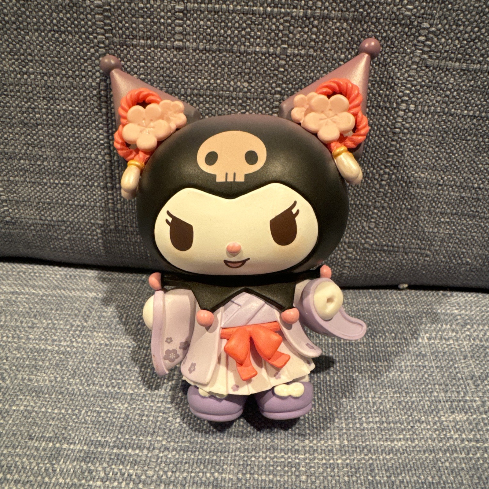 MINISO Sanrio Characters Rhyme Flower Series Kuromi Figure - Missing Mirror MINISO Sanrio Characters Rhyme Flower Series Kuromi Figure - Missing Mirror