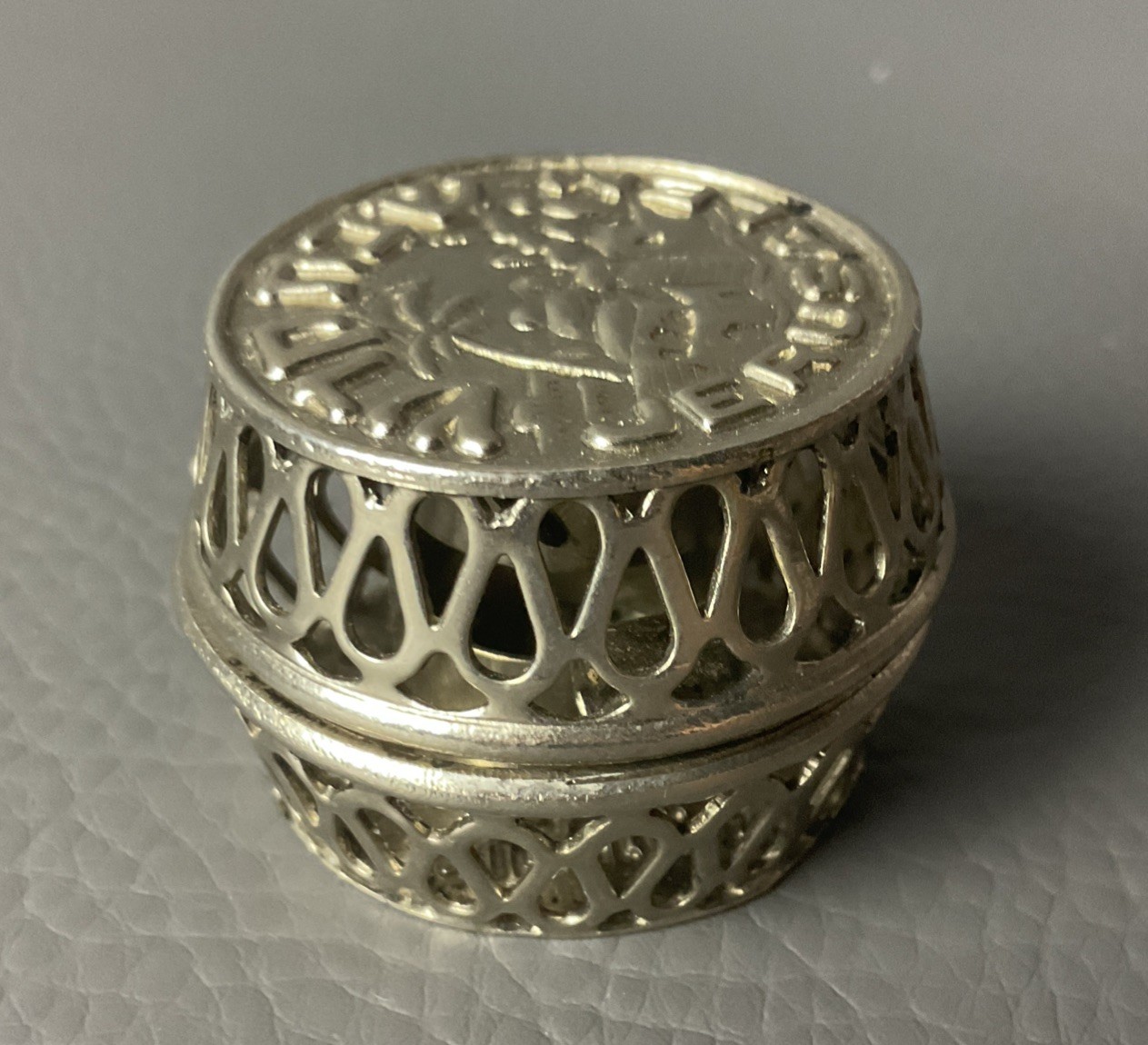 vtg metal Judaica Travel Candlesticks mini pocket.israel Jewish Jerusalem vtg metal Judaica Travel Candlesticks mini pocket.israel Jewish Jerusalem