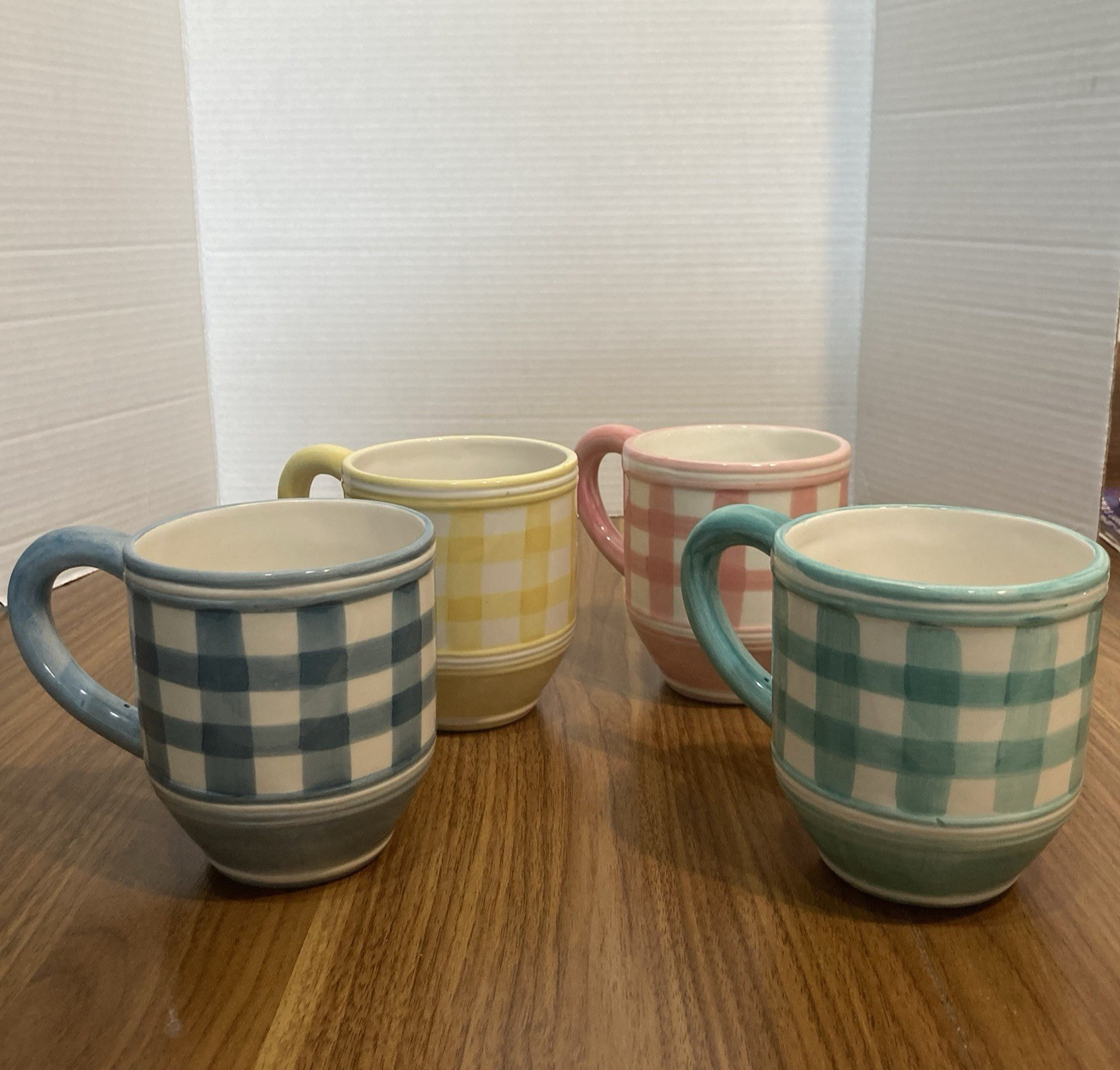 Vintage 1998 Cracker Barrel Coffee Cocoa Mug Set of 4 Check Gingham Pattern Vintage 1998 Cracker Barrel Coffee Cocoa Mug Set of 4 Check Gingham Pattern