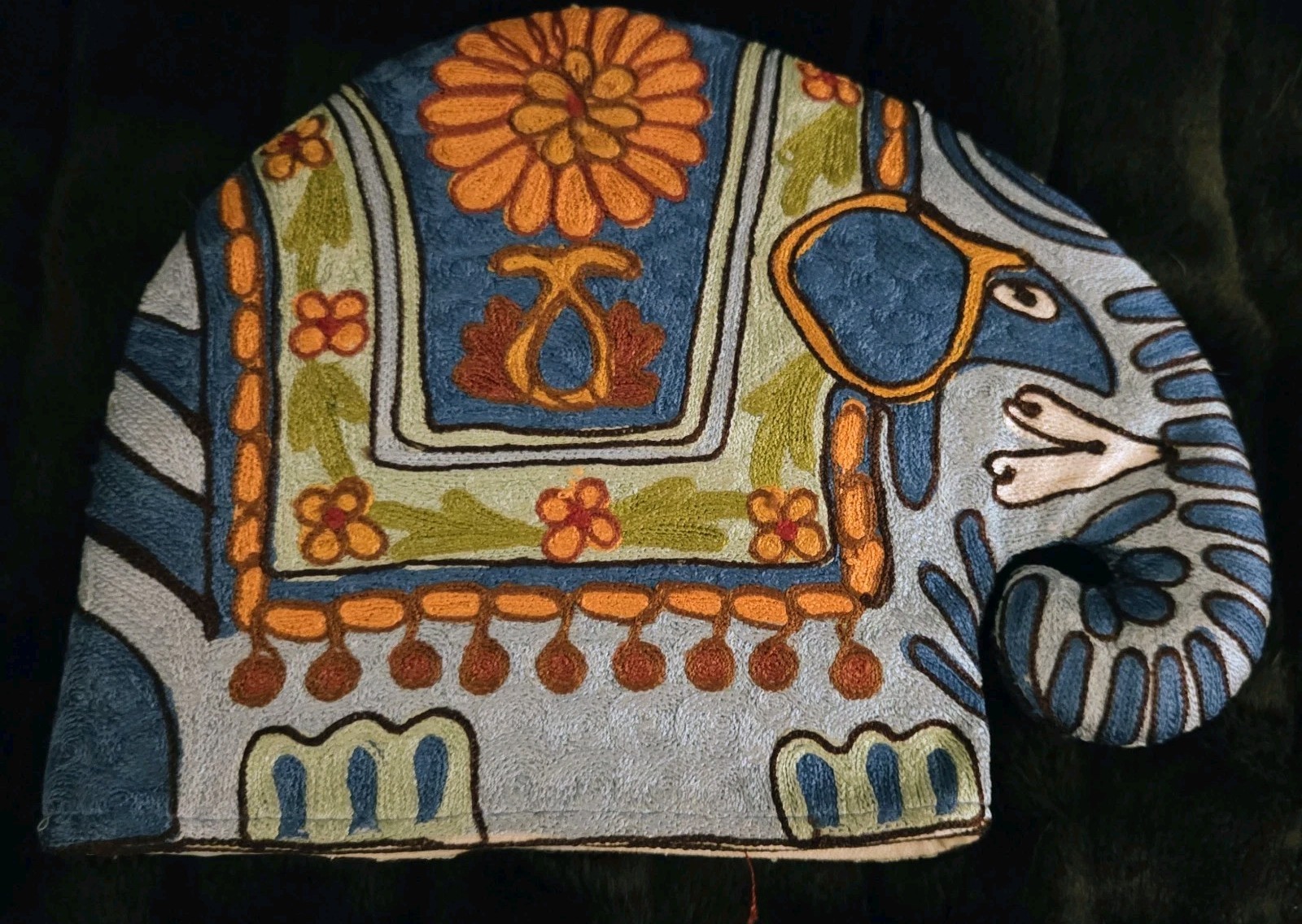 Vintage Kashmiri Hand Embroidered Elephant Tea Cozy Chain Stitch Crewel India Vintage Kashmiri Hand Embroidered Elephant Tea Cozy Chain Stitch Crewel India