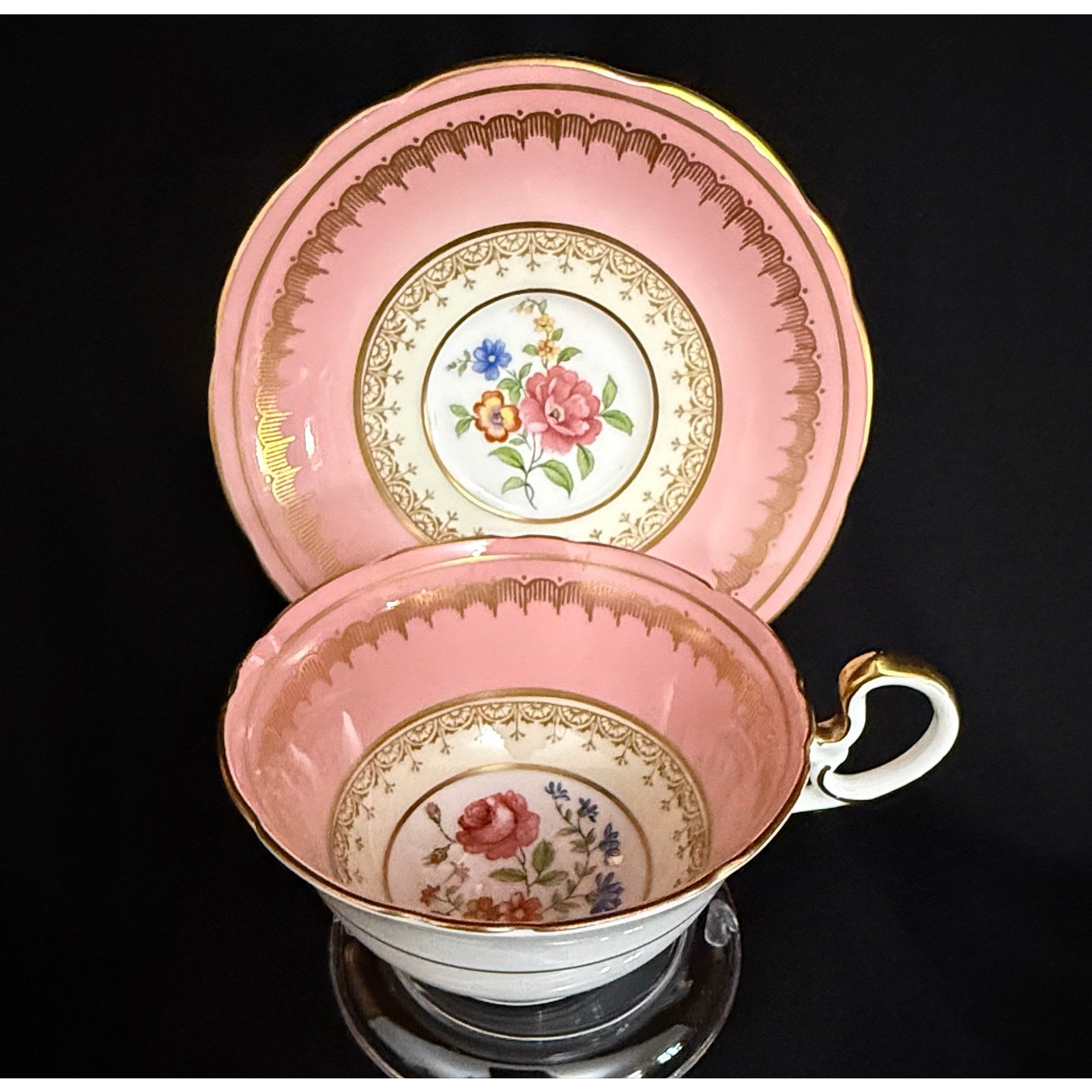 Vintage Aynsley Pink Gold Scroll Teacup Saucer Set C1697 Rose Floral Interior Vintage Aynsley Pink Gold Scroll Teacup Saucer Set C1697 Rose Floral Interior