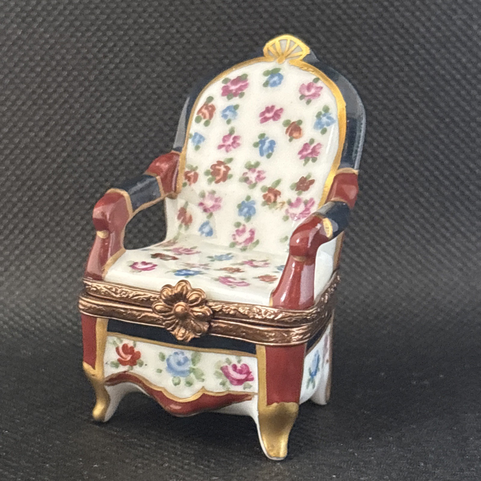 Limoges Chair Elegant Floral Trinket Box Limoges Chair Elegant Floral Trinket Box