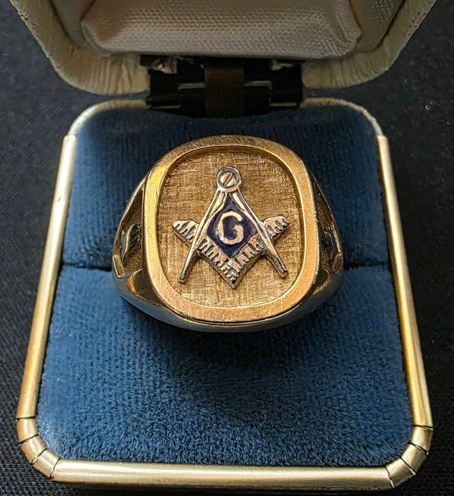 RARE Vintage 10K Gold Blue Masonic Lodge Ring Shriner's Size 11 10 Grams Karat