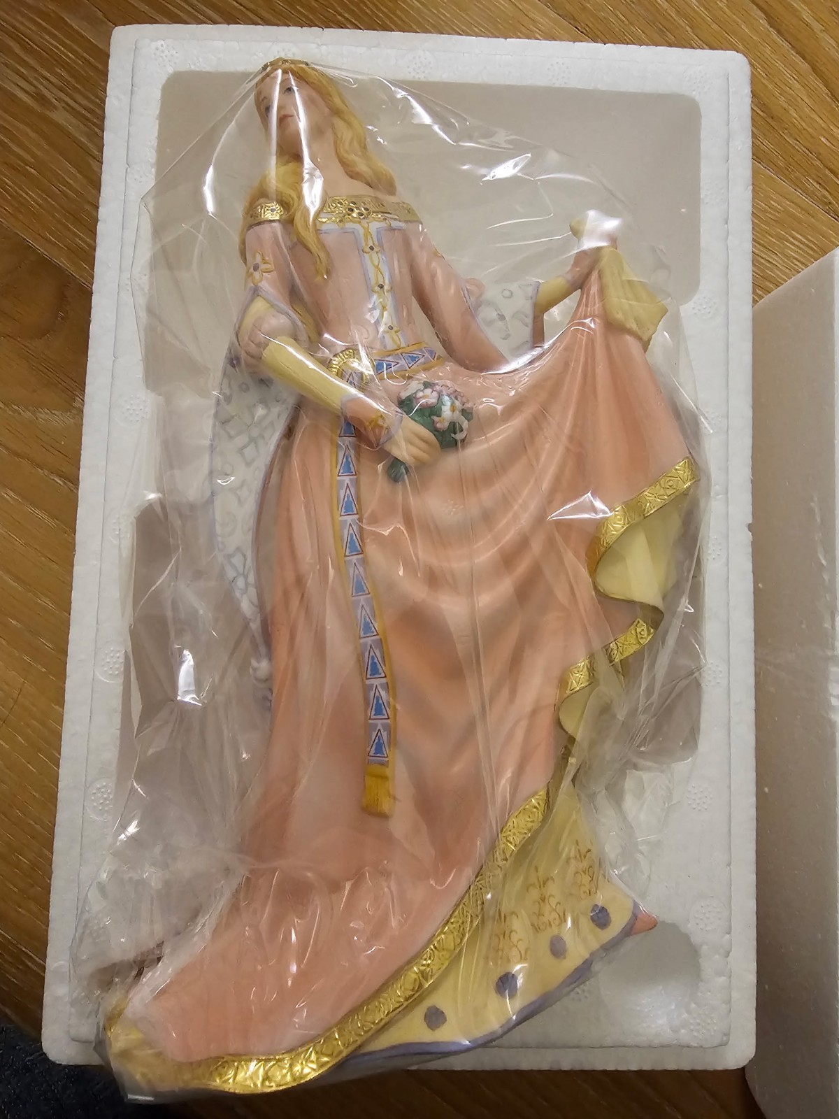 Lenox The Legendary Princesses  GUINEVERE  Porcelain Figurine with COA