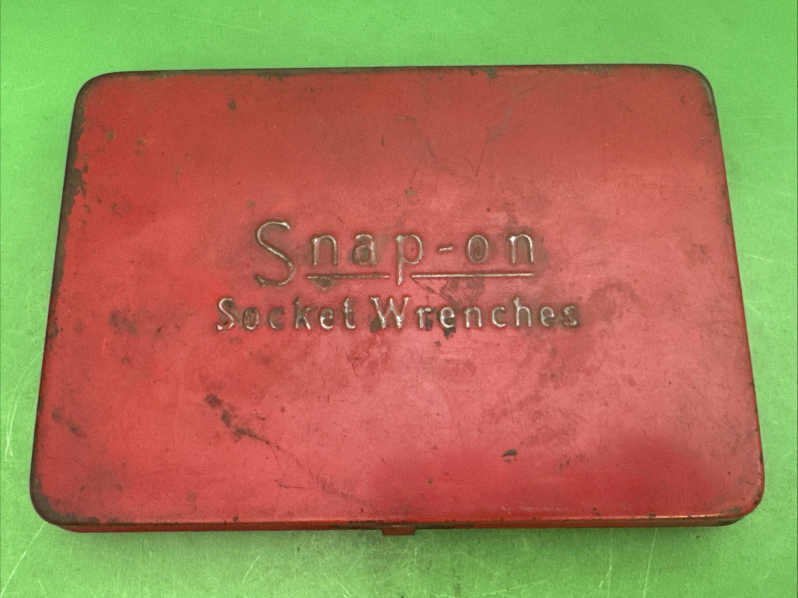 Vintage Snap-On Socket Wrenches Red Metal / Steel Case for 1/4" Drive Socket Set Vintage Snap-On Socket Wrenches Red Metal / Steel Case for 1/4" Drive Socket Set