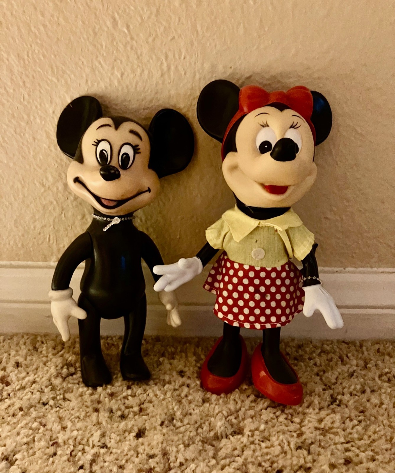 Vintage 1960's R. Dakin & Co. Minnie Mouse doll & 1970's Japanese Minnie Mouse Vintage 1960's R. Dakin & Co. Minnie Mouse doll & 1970's Japanese Minnie Mouse