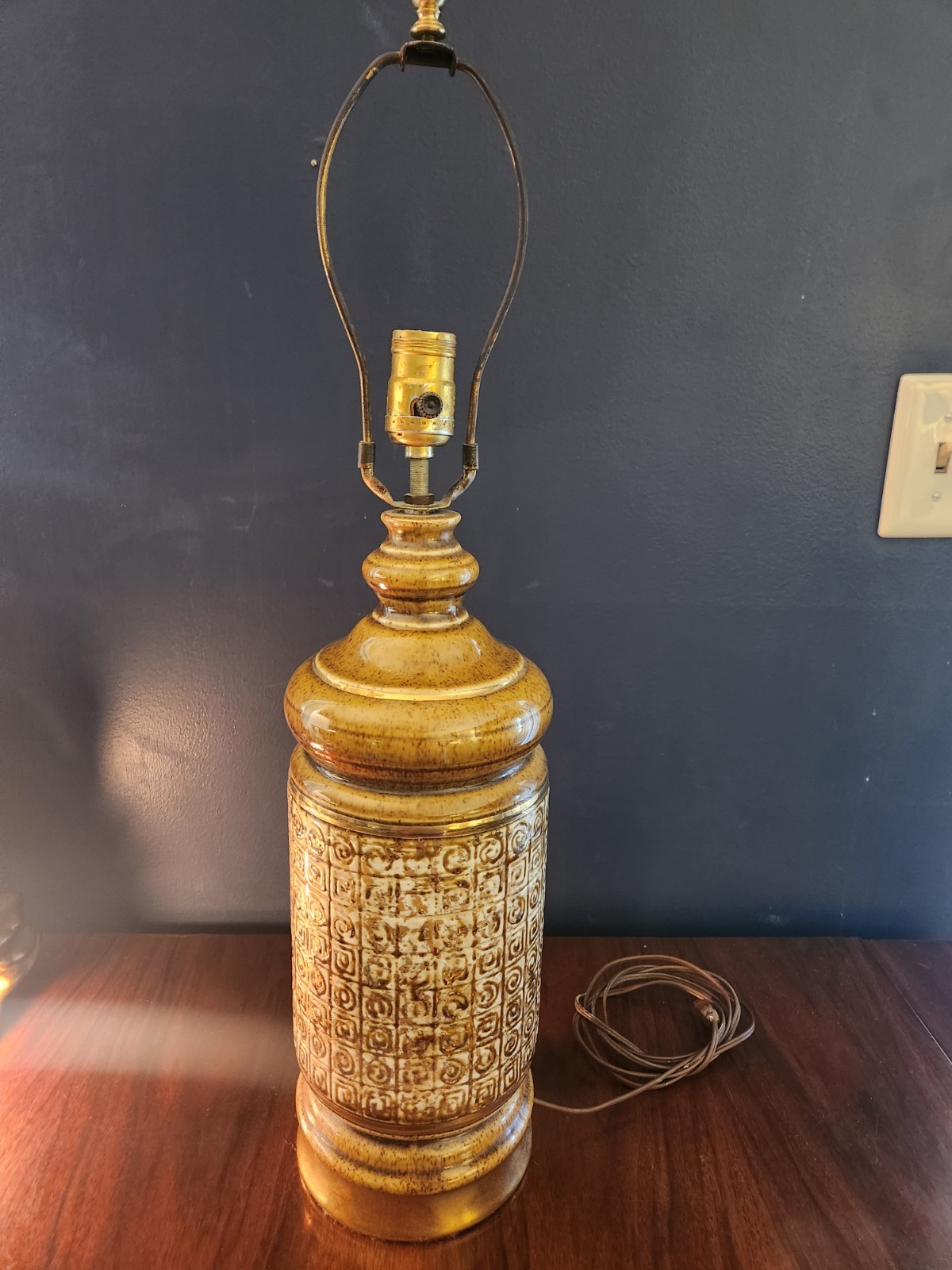 MCM Brutalist Ceramic Table Lamp - Drip Glaze Brown/ Gold - VTG 1960s - Works