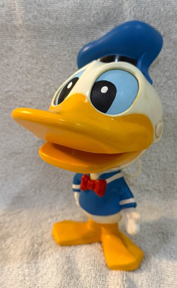 Vintage 1976 Mattel Disney Donald Duck Talking Pull String Toy Moving Beak