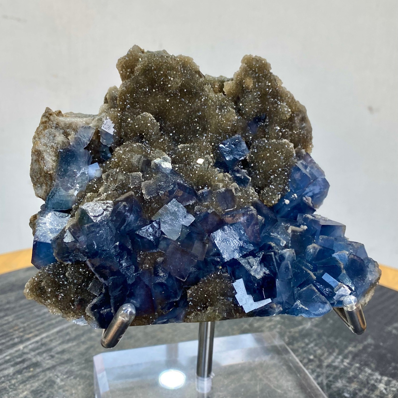 1.36LB Rare transparent blue-green cubic fluorite mineral crystal sample/China 1.36LB Rare transparent blue-green cubic fluorite mineral crystal sample/China