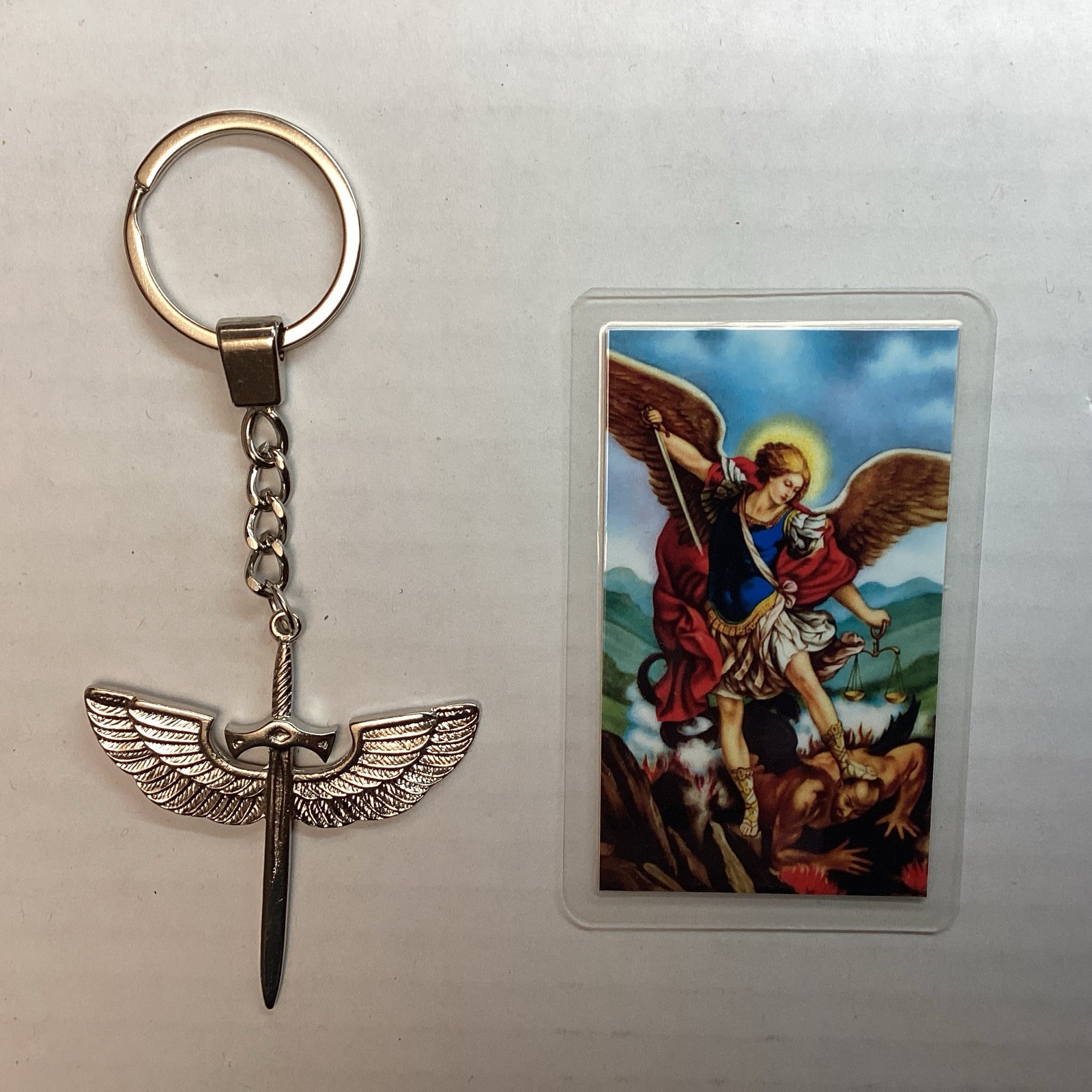 Keychain Of Wings And Sword Of st Michael /Llavero De San Miguel Arcangel Alas