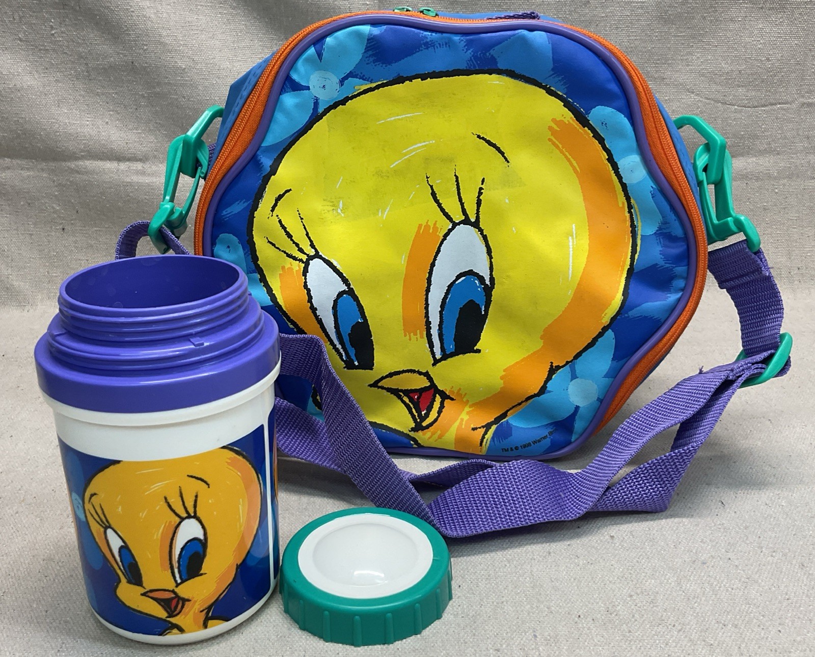 Vintage Selandia 1998 Looney Tunes Tweety Lunch Bag Food Container w/ Thermos Vintage Selandia 1998 Looney Tunes Tweety Lunch Bag Food Container w/ Thermos