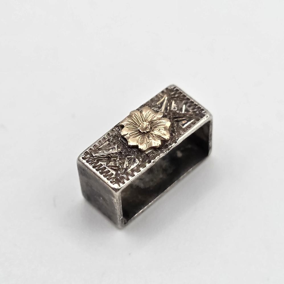 Vintage 925 Sterling Silver & Gold Flower TINY Western 9mm 0.3" Thin Belt Keeper Vintage 925 Sterling Silver & Gold Flower TINY Western 9mm 0.3" Thin Belt Keeper
