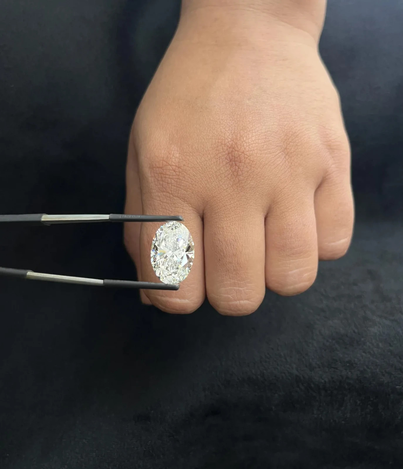 10.00 CT Sparkling Oval Cut Loose Lab Grown Diamond D Color VVS1 CVD Certified 10.00 CT Sparkling Oval Cut Loose Lab Grown Diamond D Color VVS1 CVD Certified
