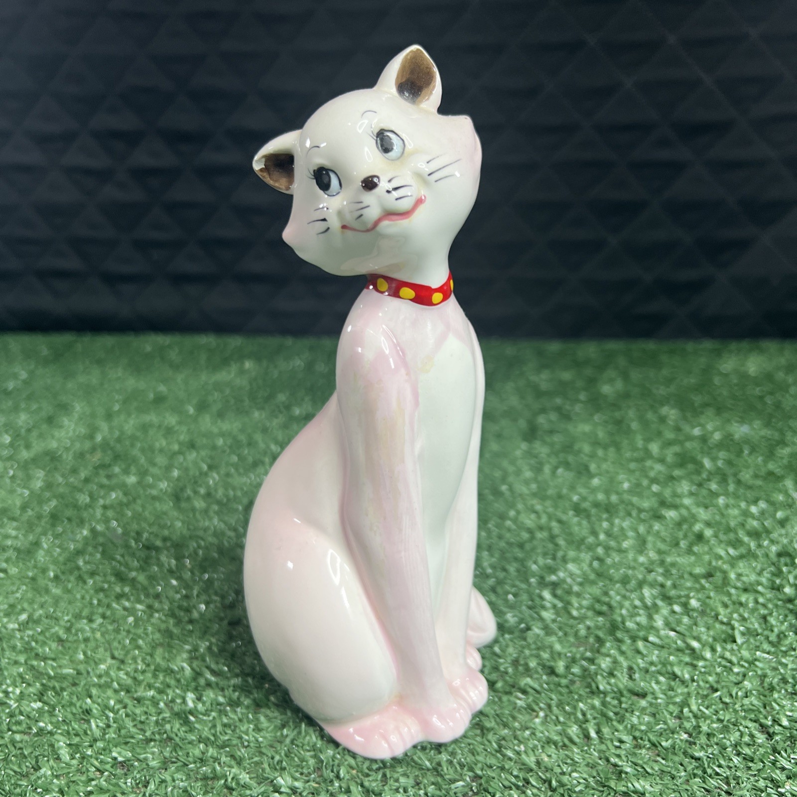 Vintage Enesco Disney Aristocats Duchess Pink Cat Figurine 7.75" Japan HTF Vintage Enesco Disney Aristocats Duchess Pink Cat Figurine 7.75" Japan HTF